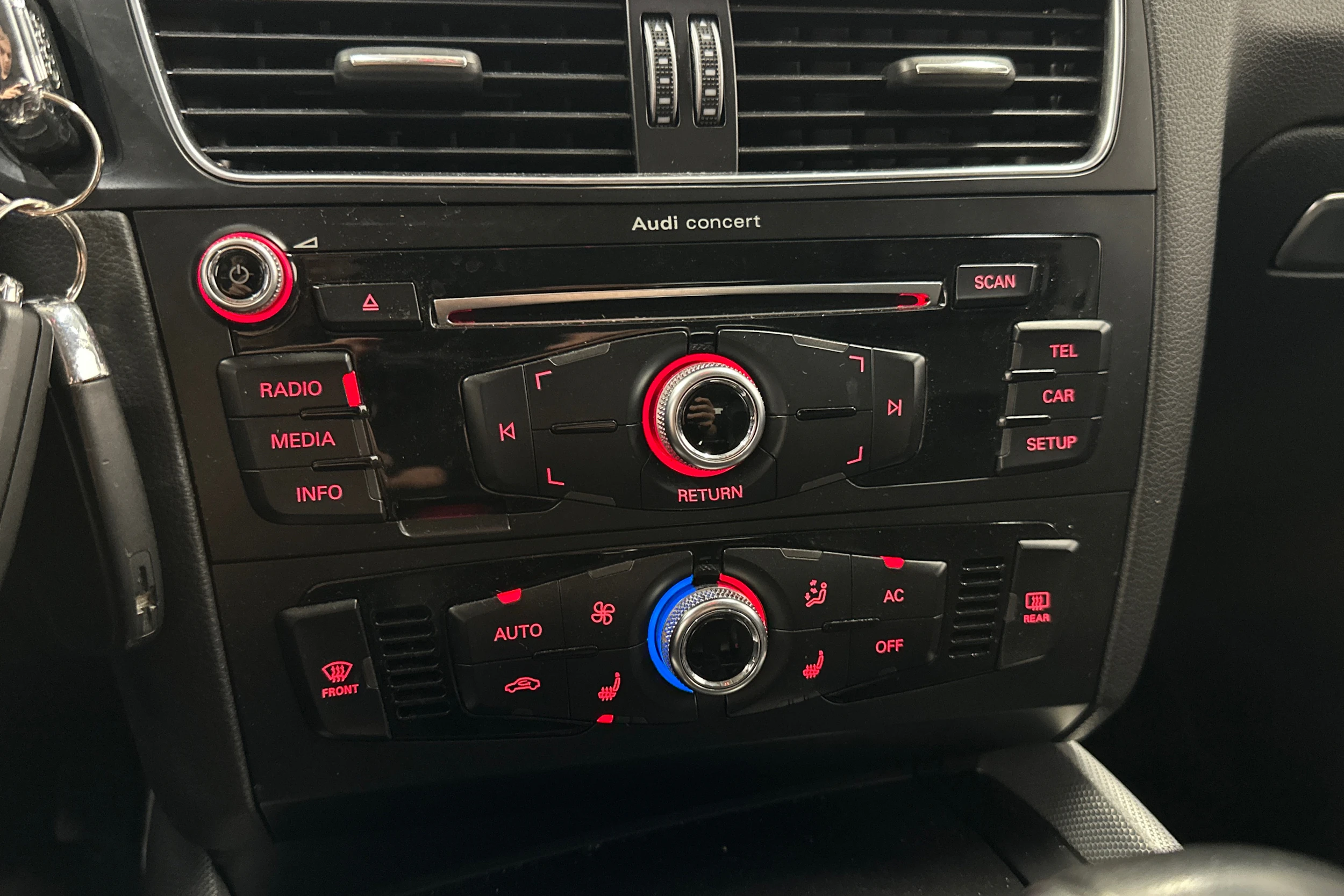 met. harmaa Audi Q5 2014 kuva 17.