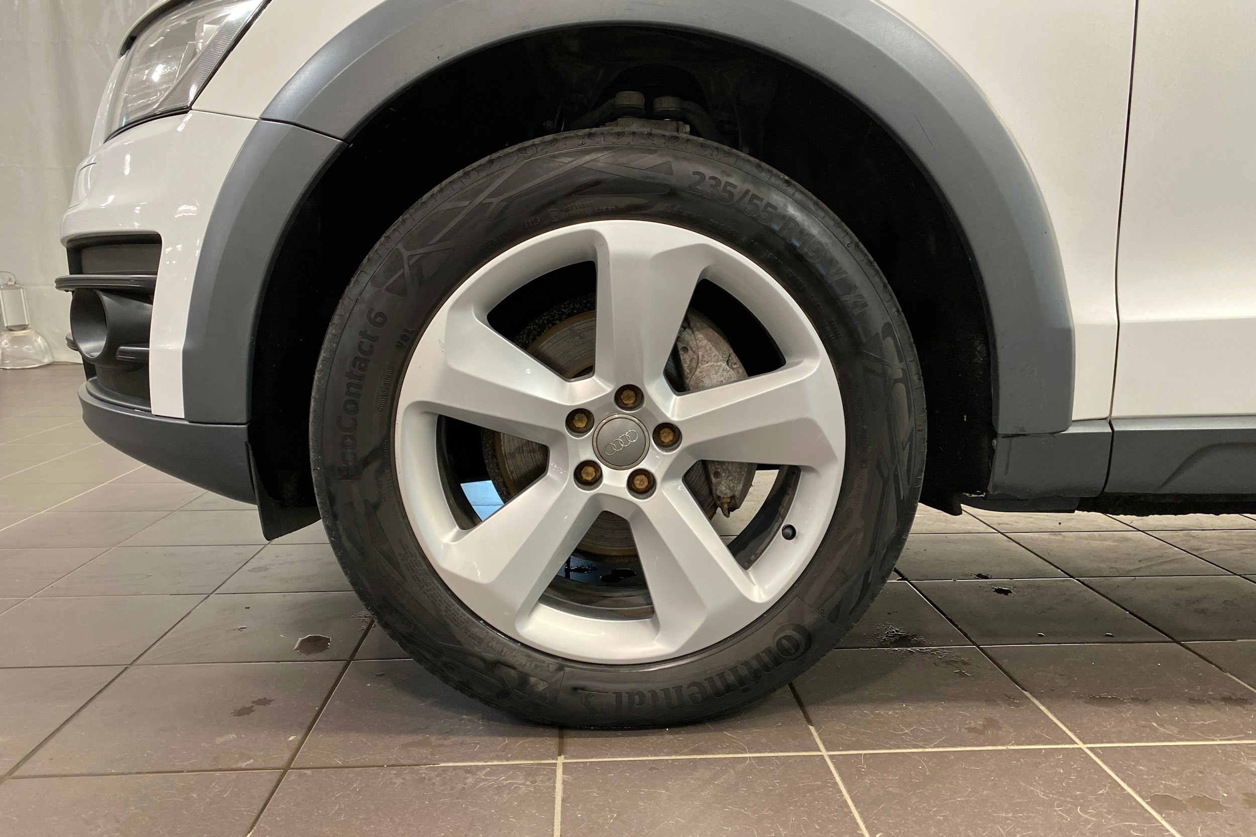 Valkoinen Audi Q5 2014 kuva 11.