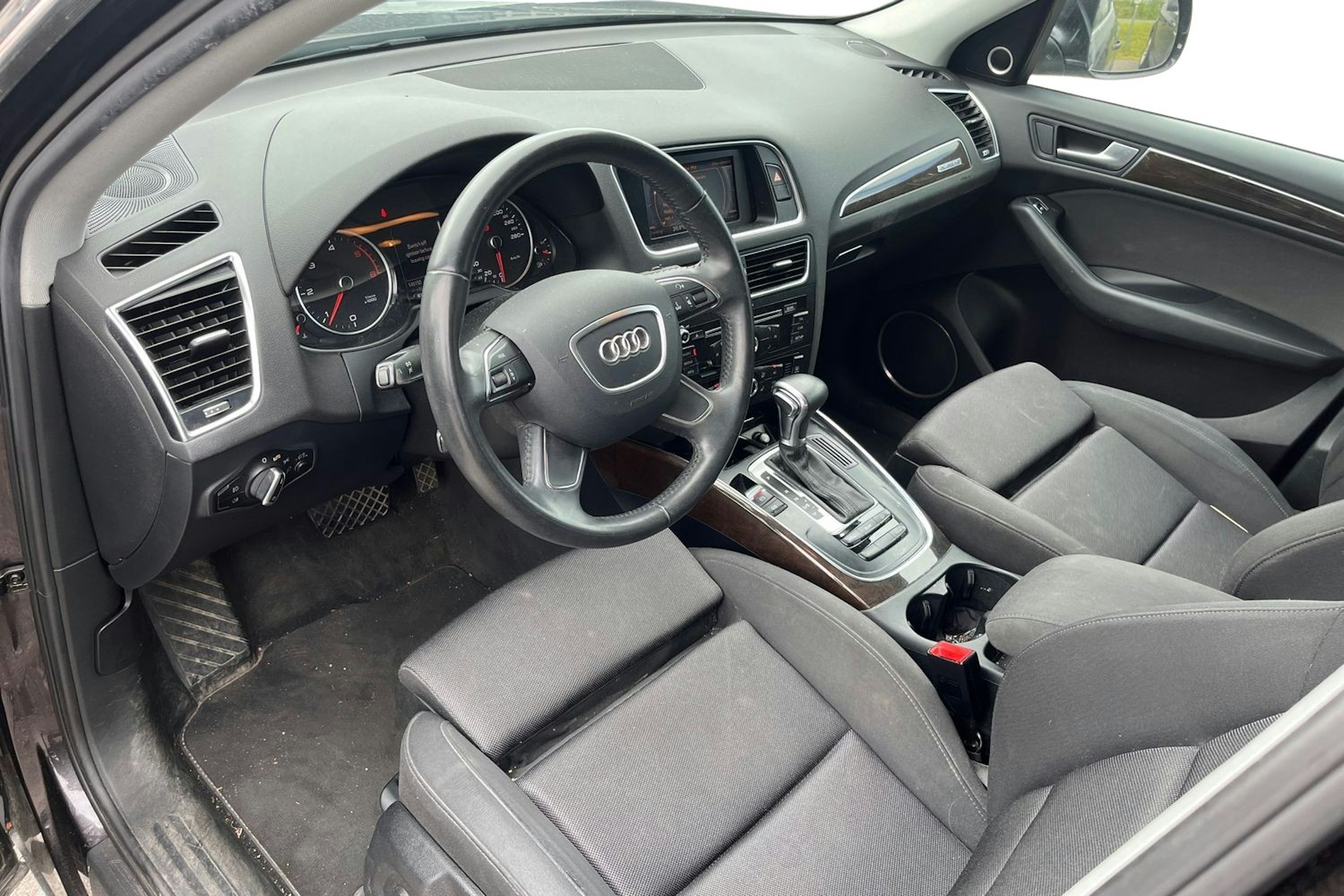 harmaa Audi Q5 2014 kuva 3.