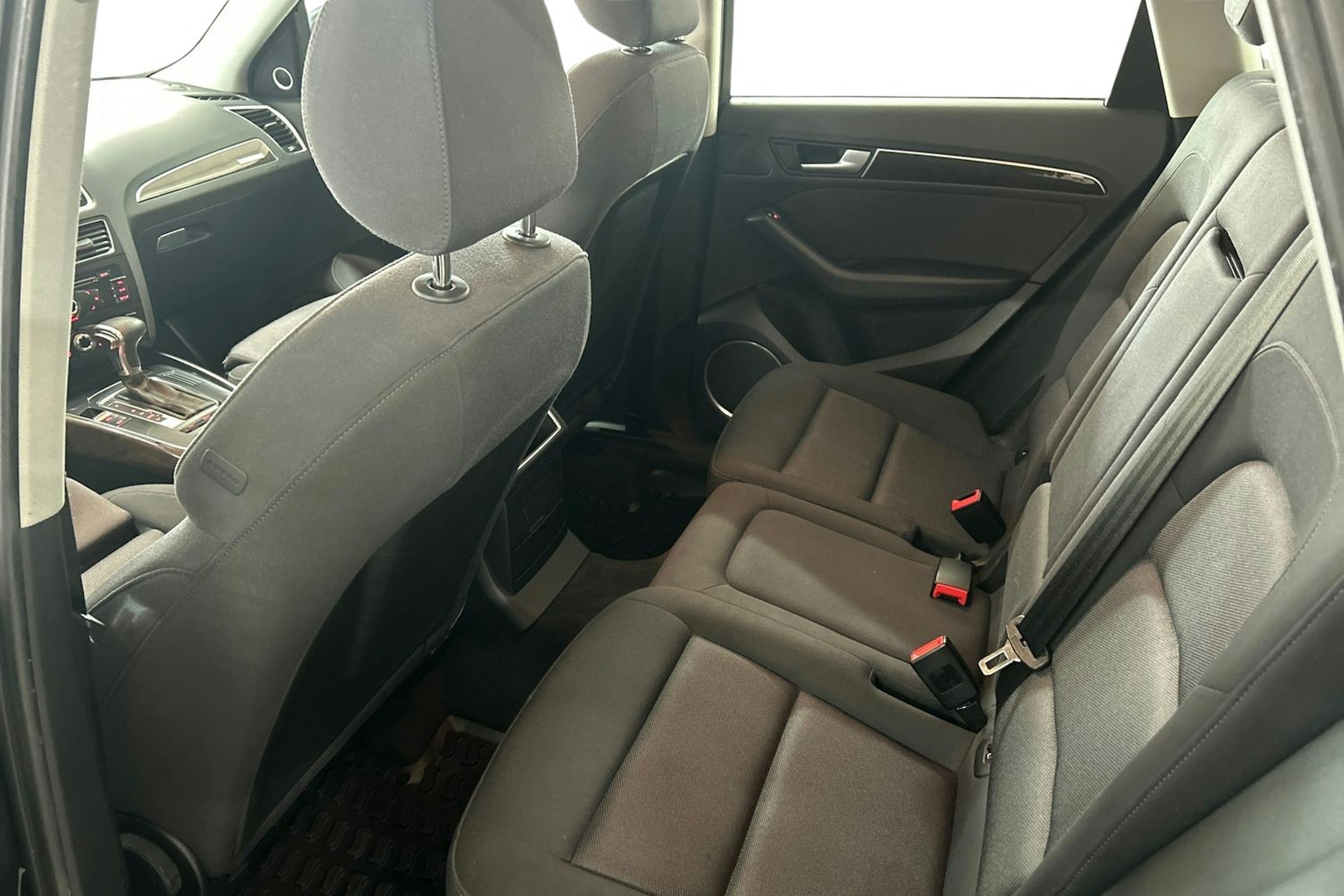 harmaa Audi Q5 2014 kuva 10.