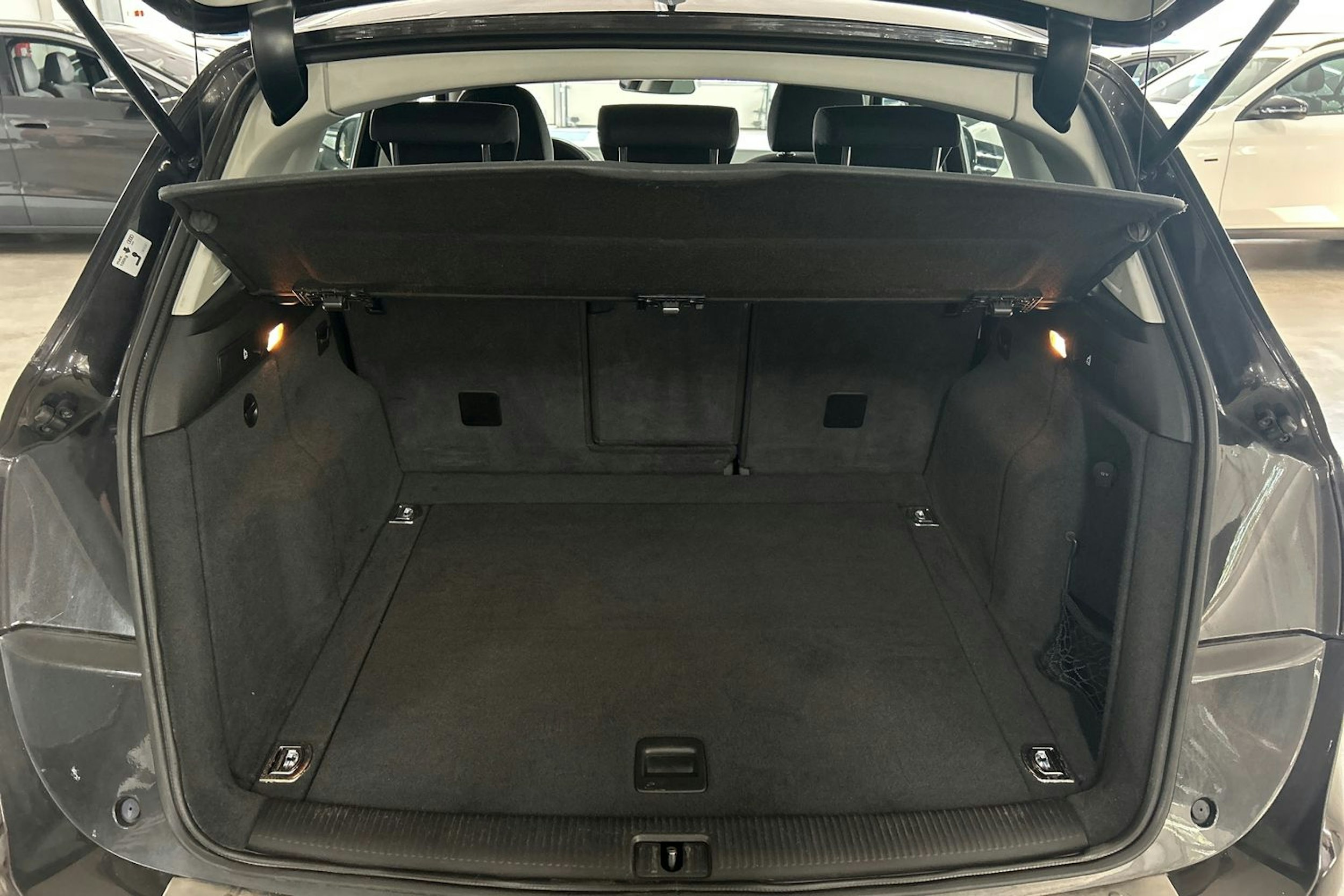 harmaa Audi Q5 2014 kuva 14.