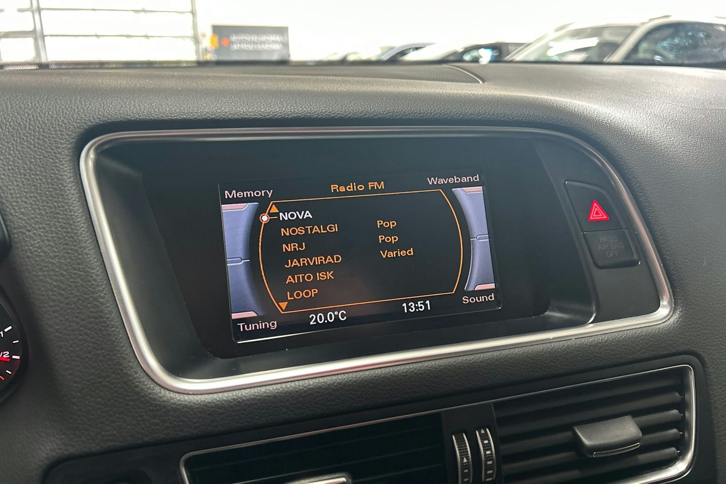 harmaa Audi Q5 2014 kuva 20.