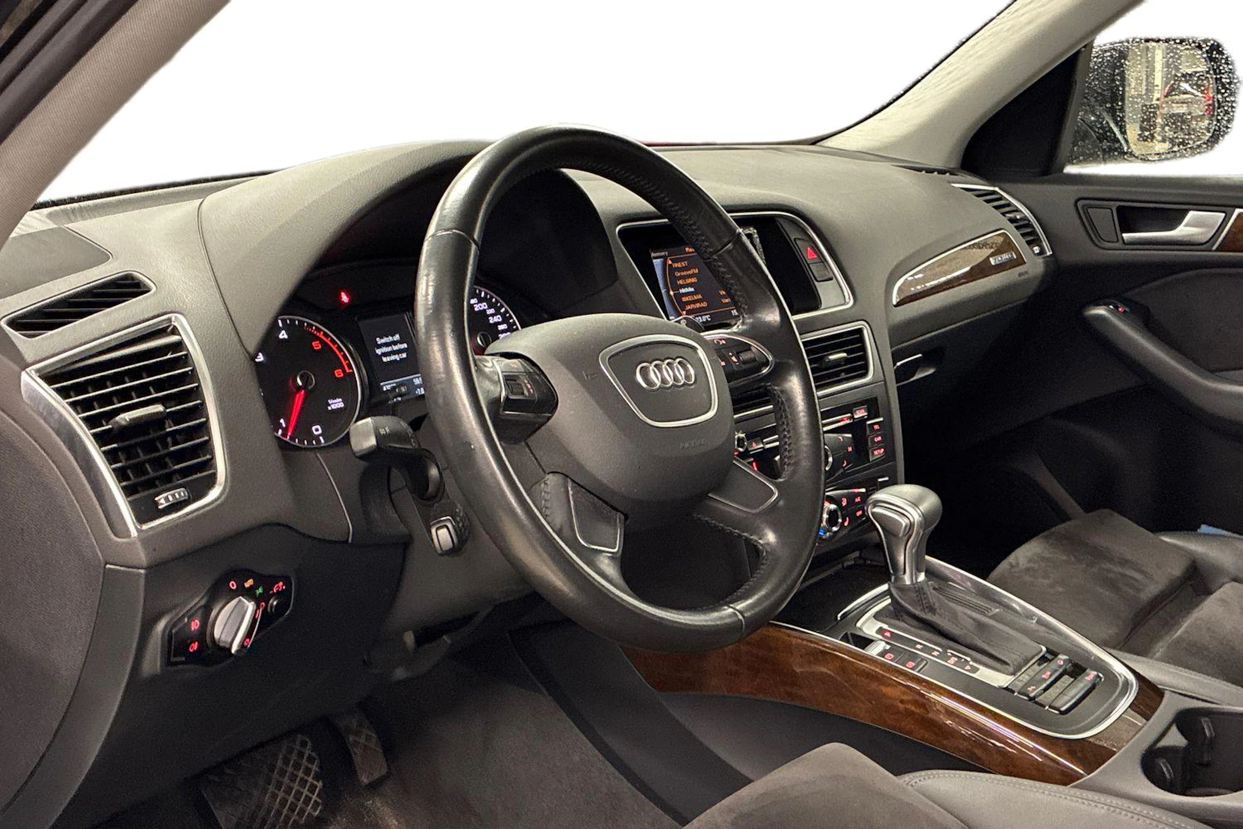 Musta Audi Q5 2014 kuva 3.