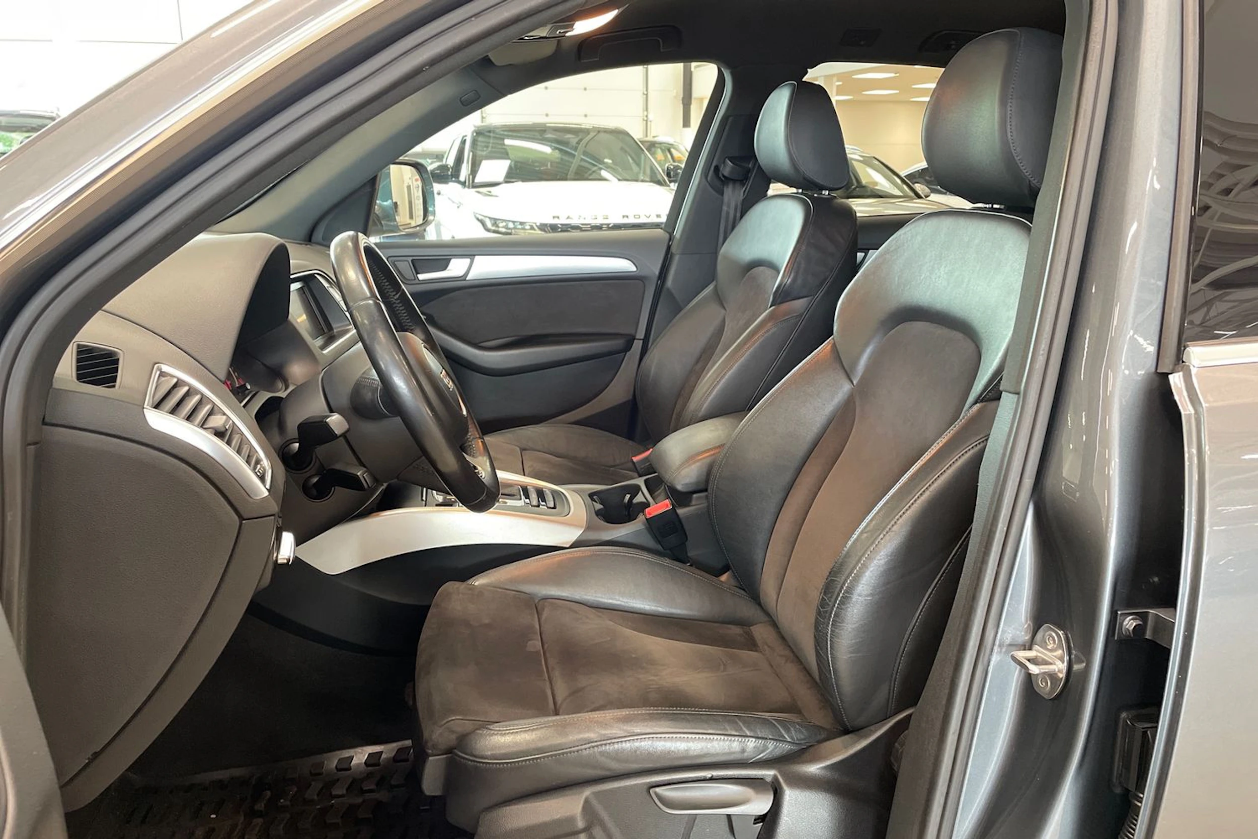 harmaa Audi Q5 2014 kuva 11.