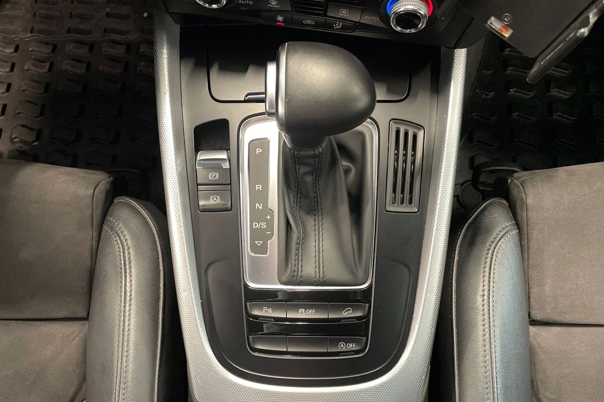 harmaa Audi Q5 2014 kuva 23.