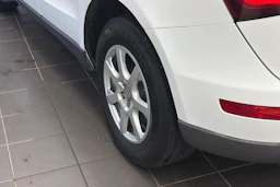 Valkoinen Audi Q5 2014 kuva 9.