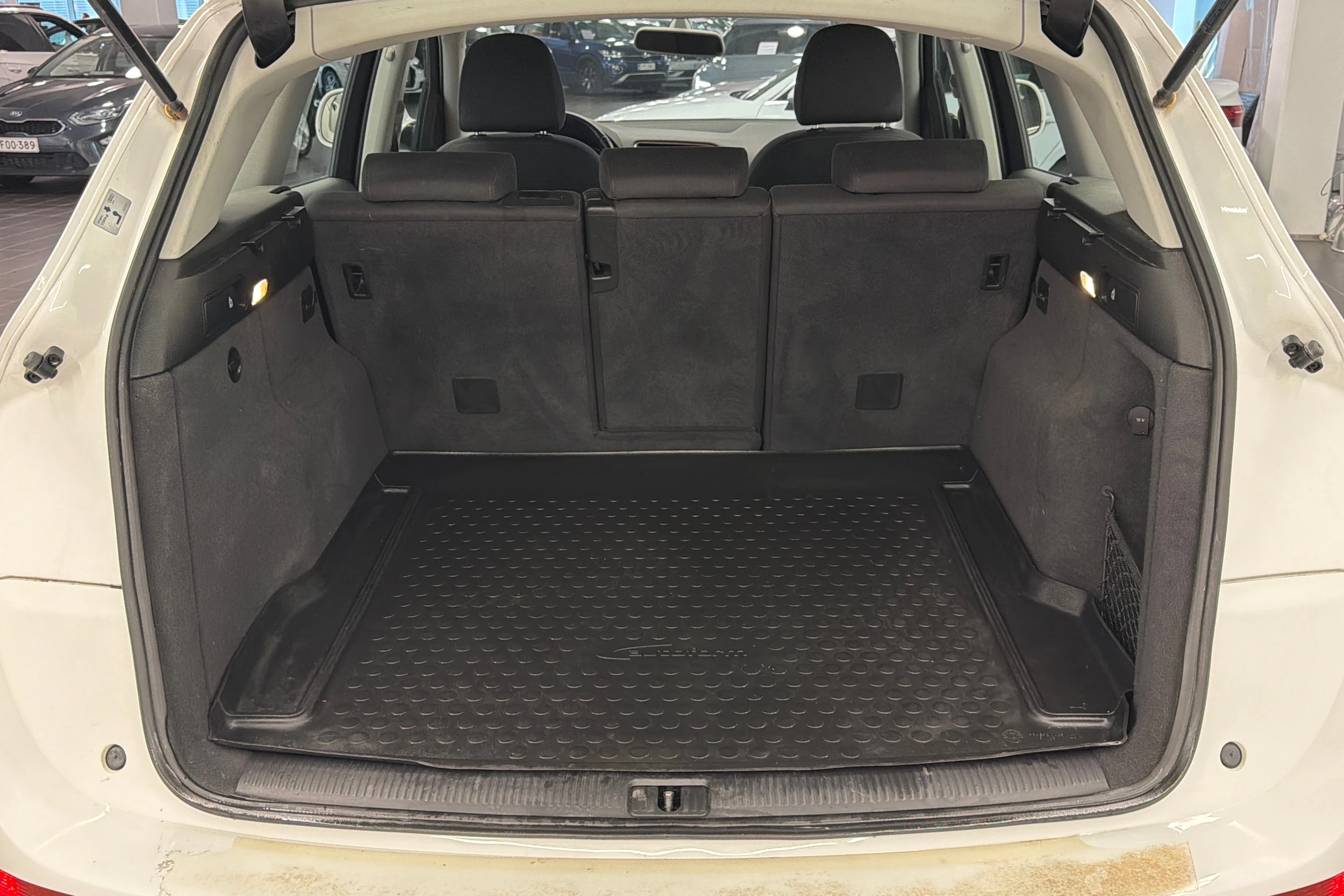 Valkoinen Audi Q5 2014 kuva 11.