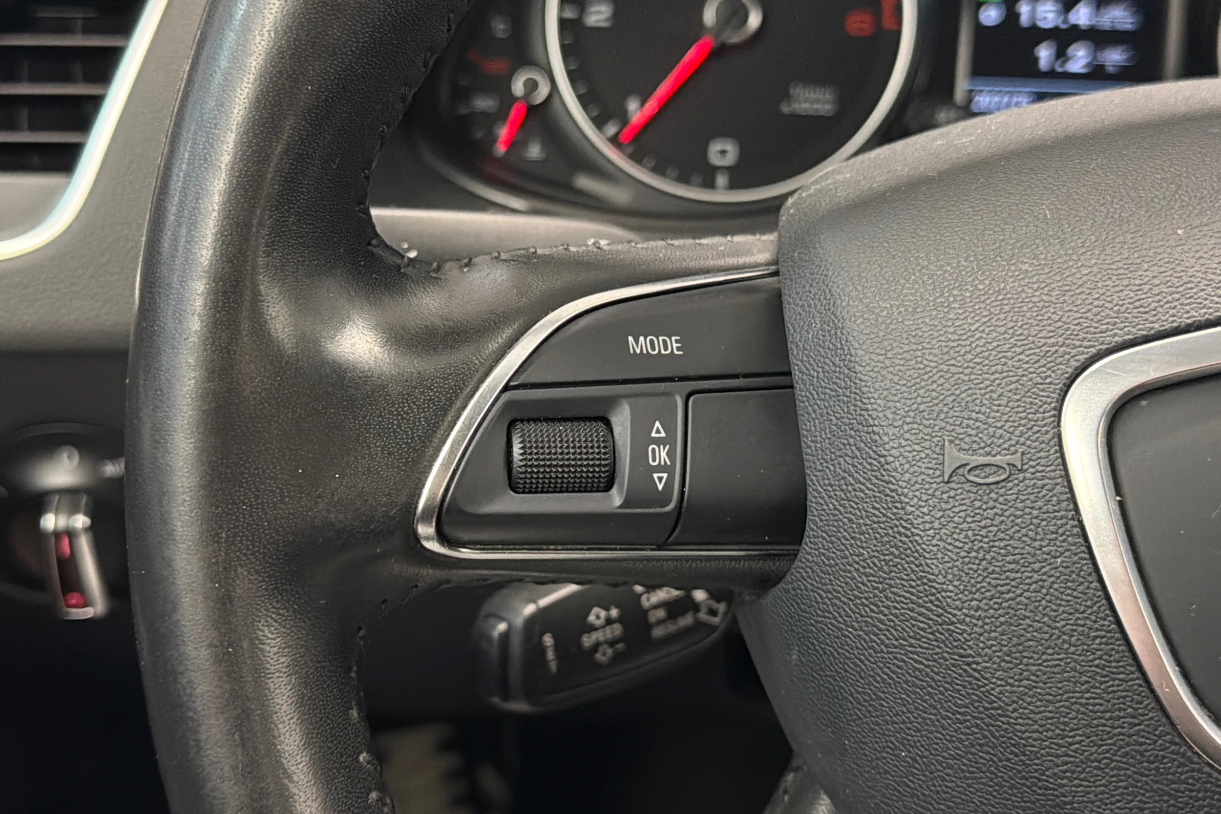 Valkoinen Audi Q5 2014 kuva 15.