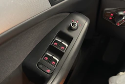 Valkoinen Audi Q5 2014 kuva 20.