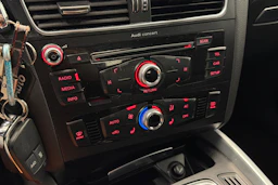 Valkoinen Audi Q5 2014 kuva 23.