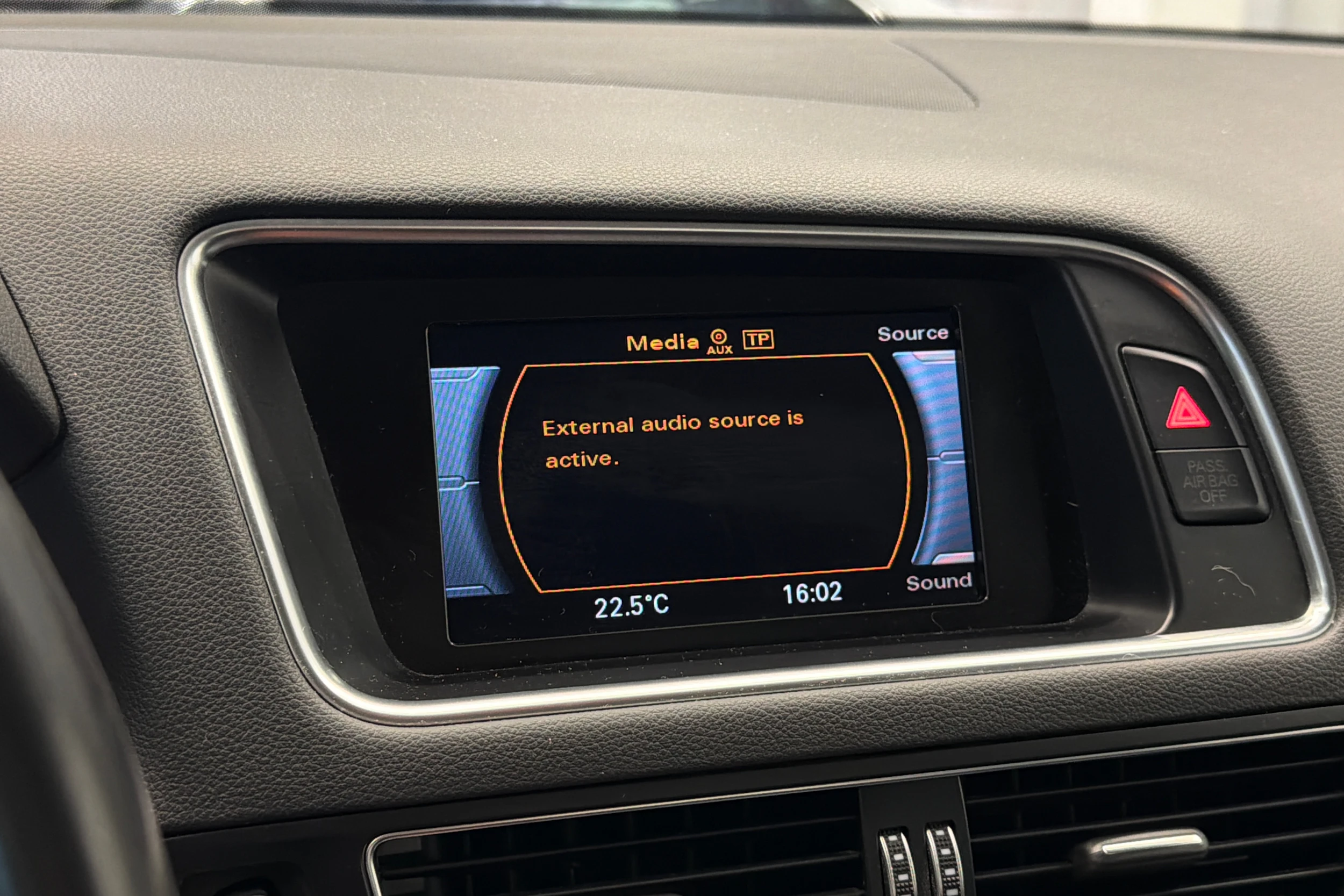Valkoinen Audi Q5 2014 kuva 25.
