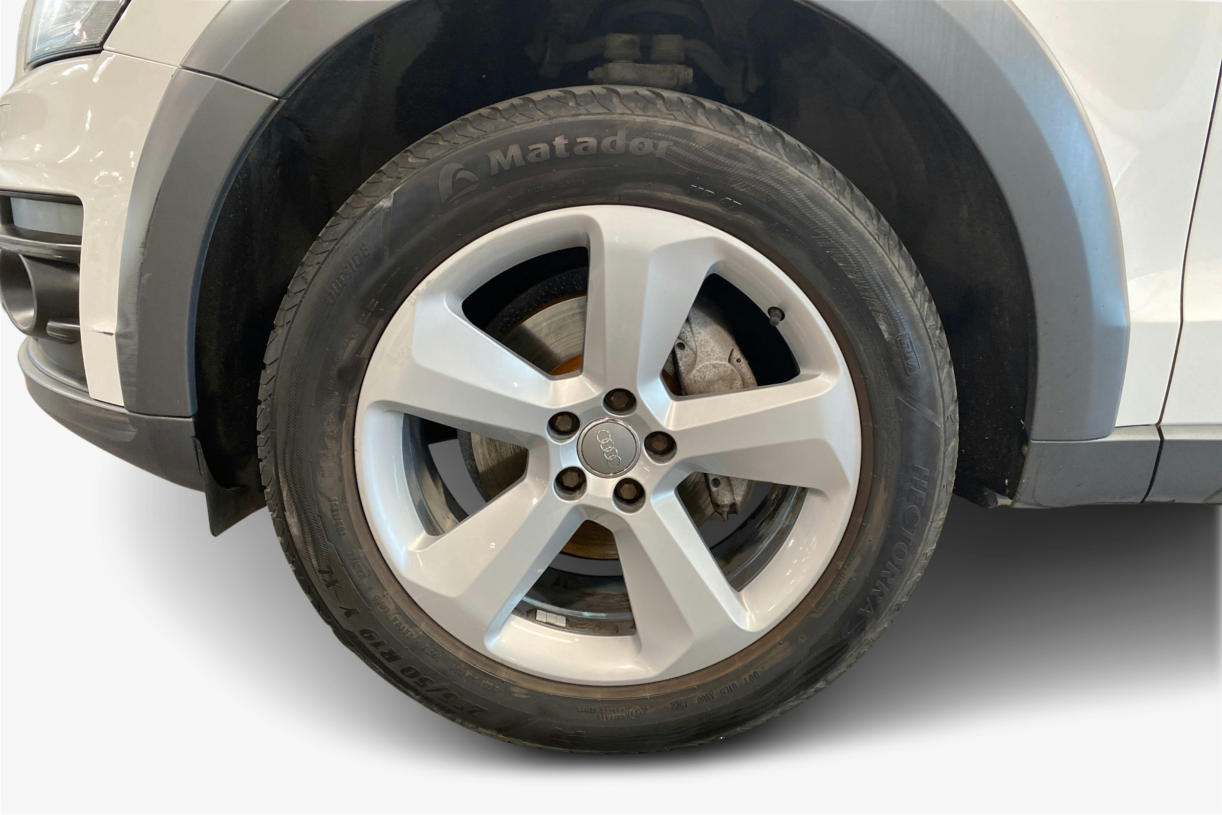Valkoinen Audi Q5 2014 kuva 11.
