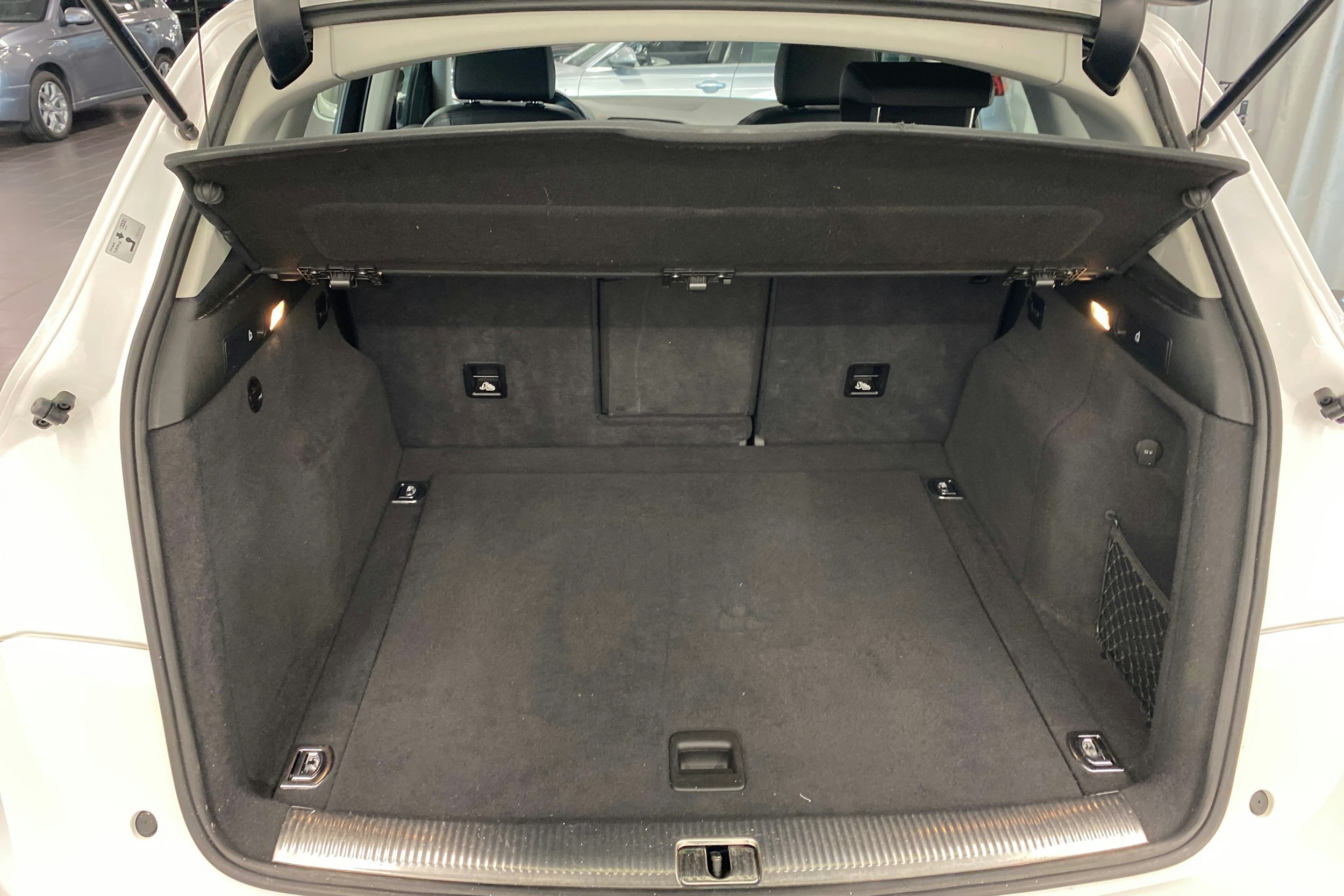 Valkoinen Audi Q5 2014 kuva 14.