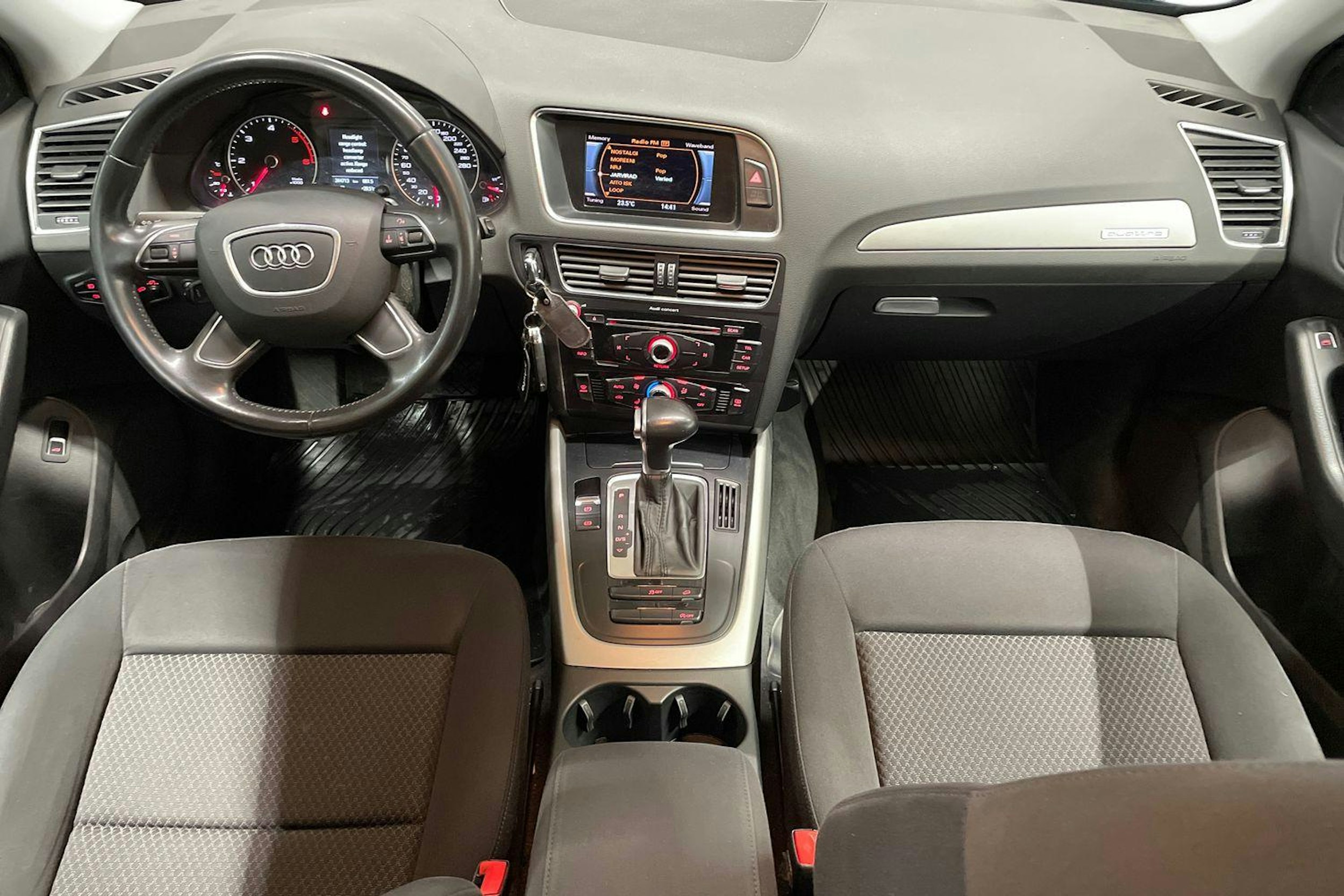 Musta Audi Q5 2014 kuva 9.