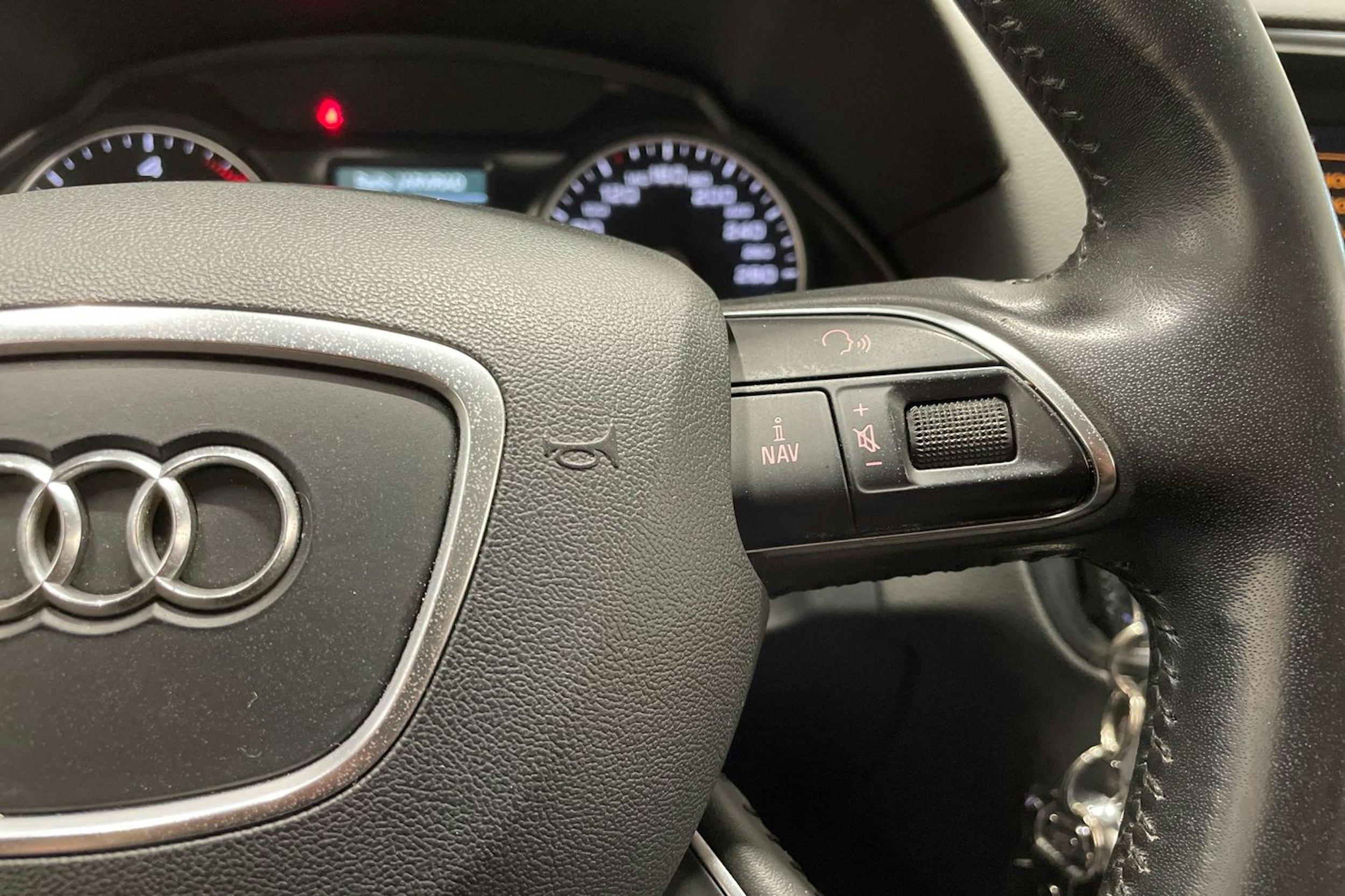 Musta Audi Q5 2014 kuva 23.