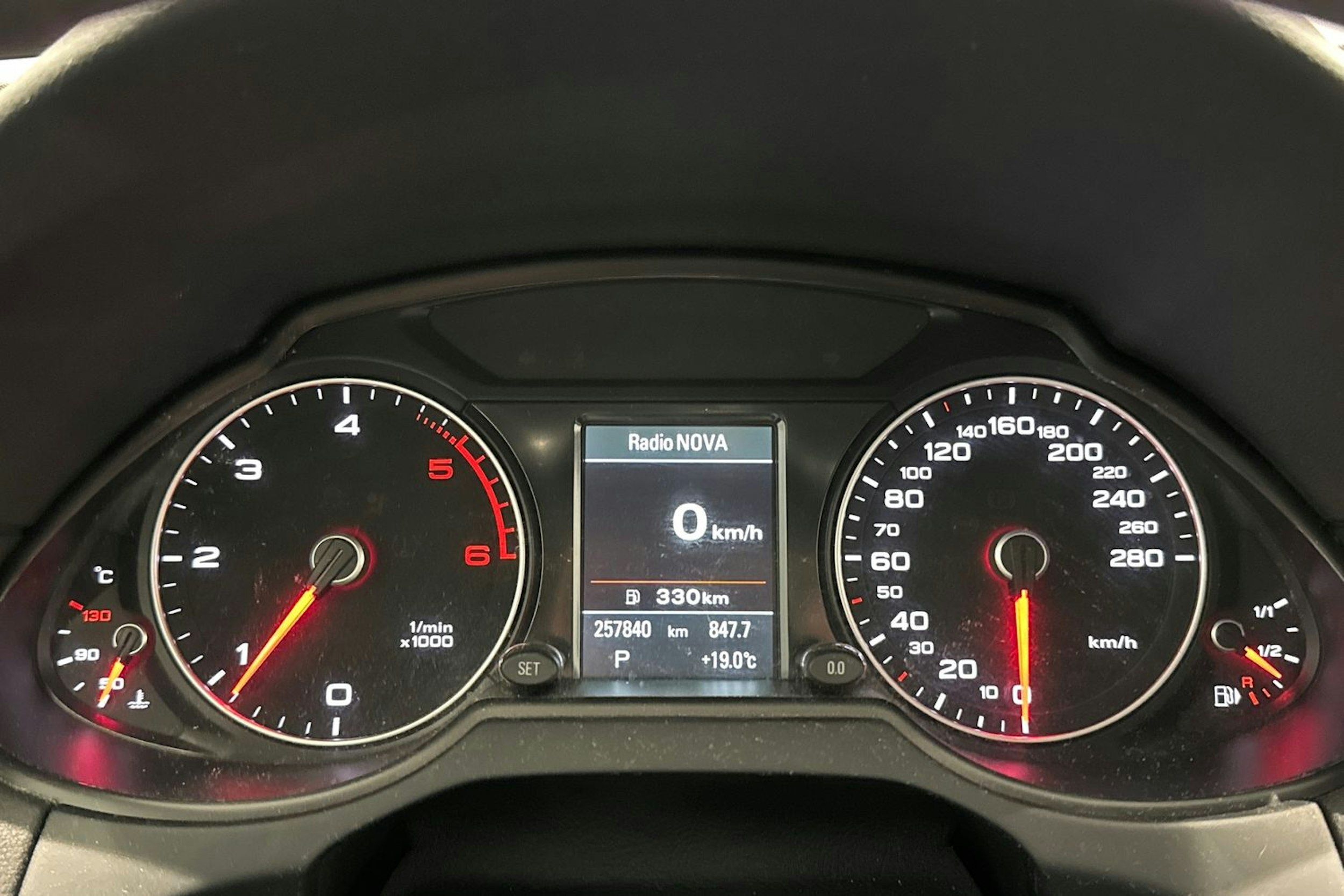 valkoinen Audi Q5 2015 kuva 20.