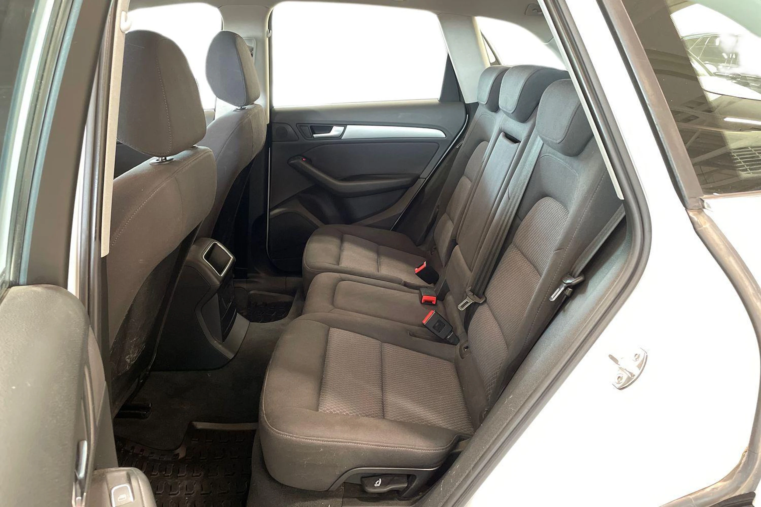 valkoinen Audi Q5 2015 kuva 8.