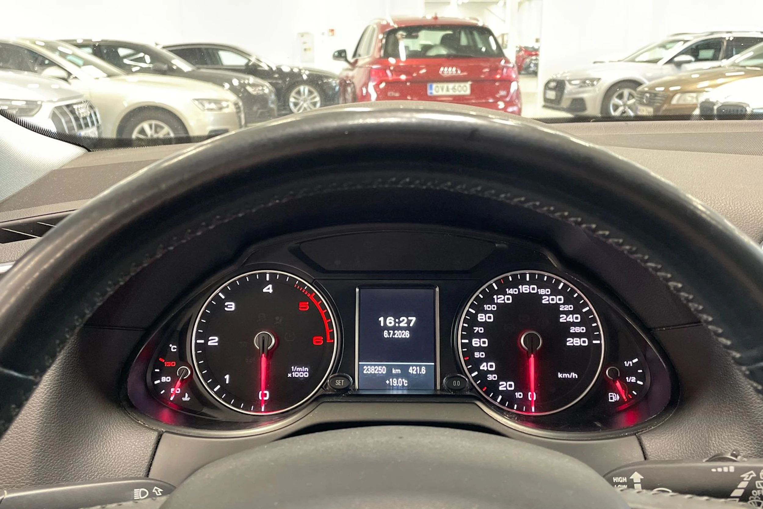 valkoinen Audi Q5 2015 kuva 16.