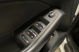 valkoinen Audi Q5 2015 kuva 23.