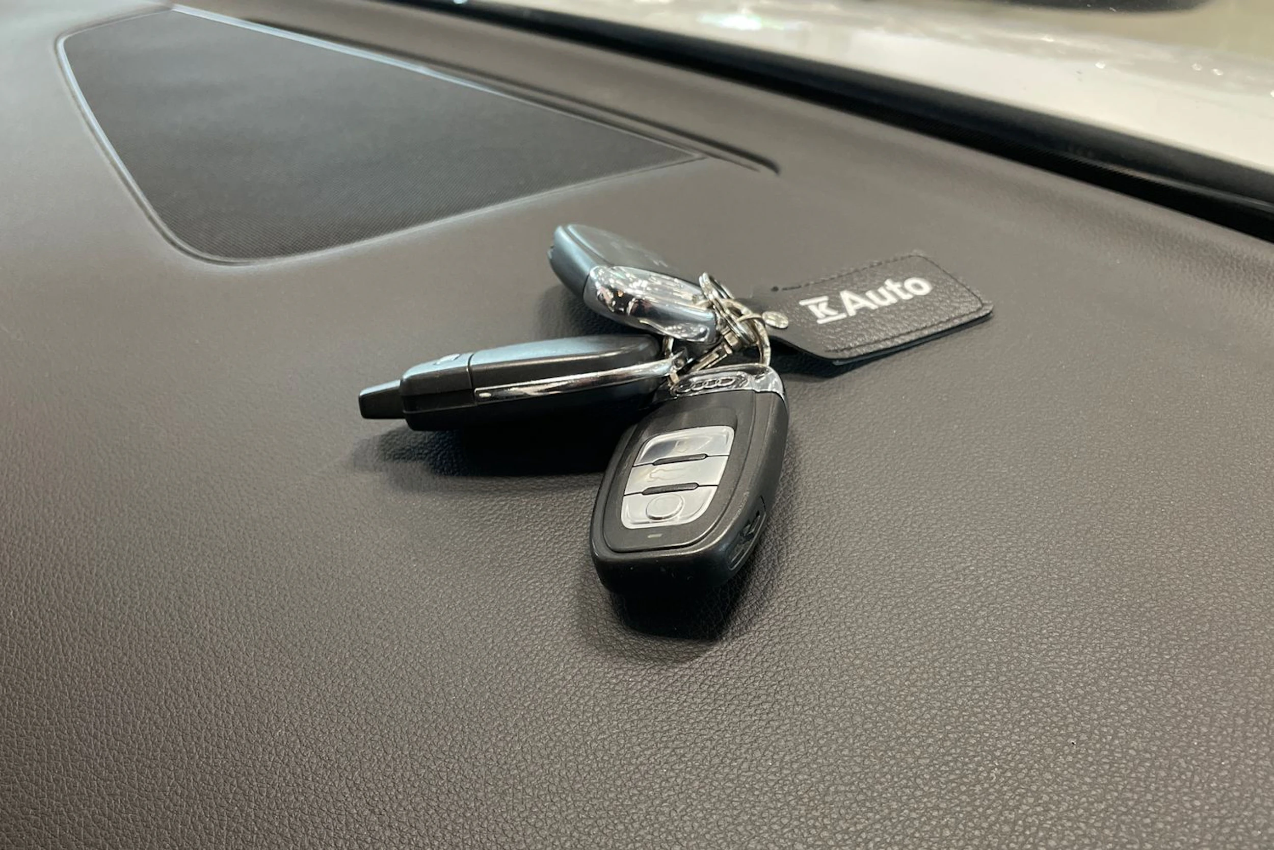 valkoinen Audi Q5 2015 kuva 26.