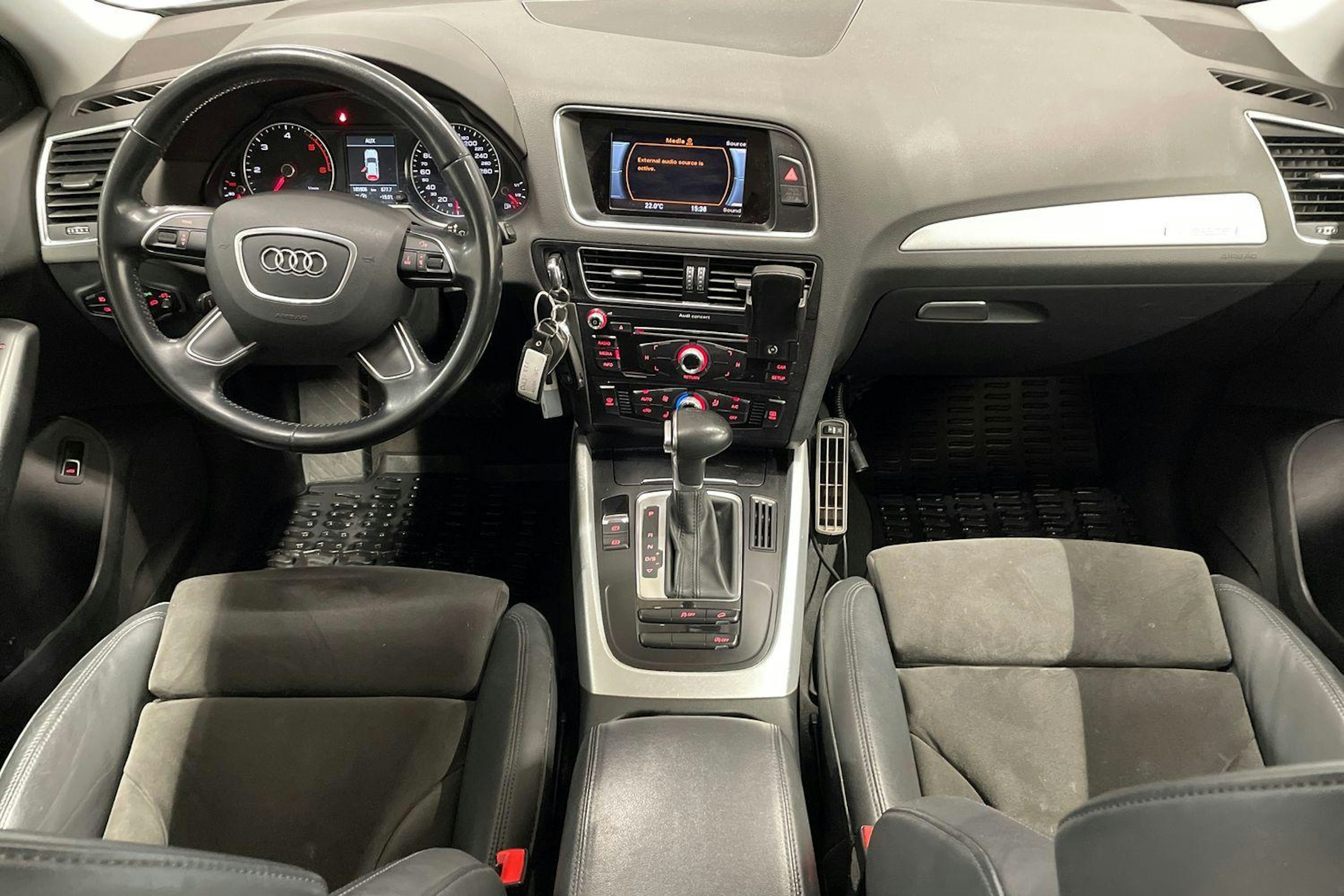 valkoinen Audi Q5 2015 kuva 9.