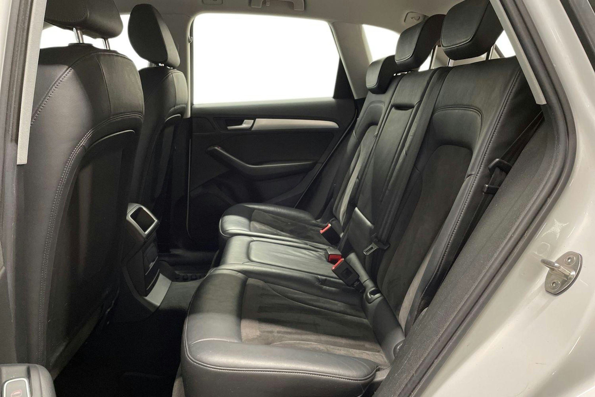 valkoinen Audi Q5 2015 kuva 10.