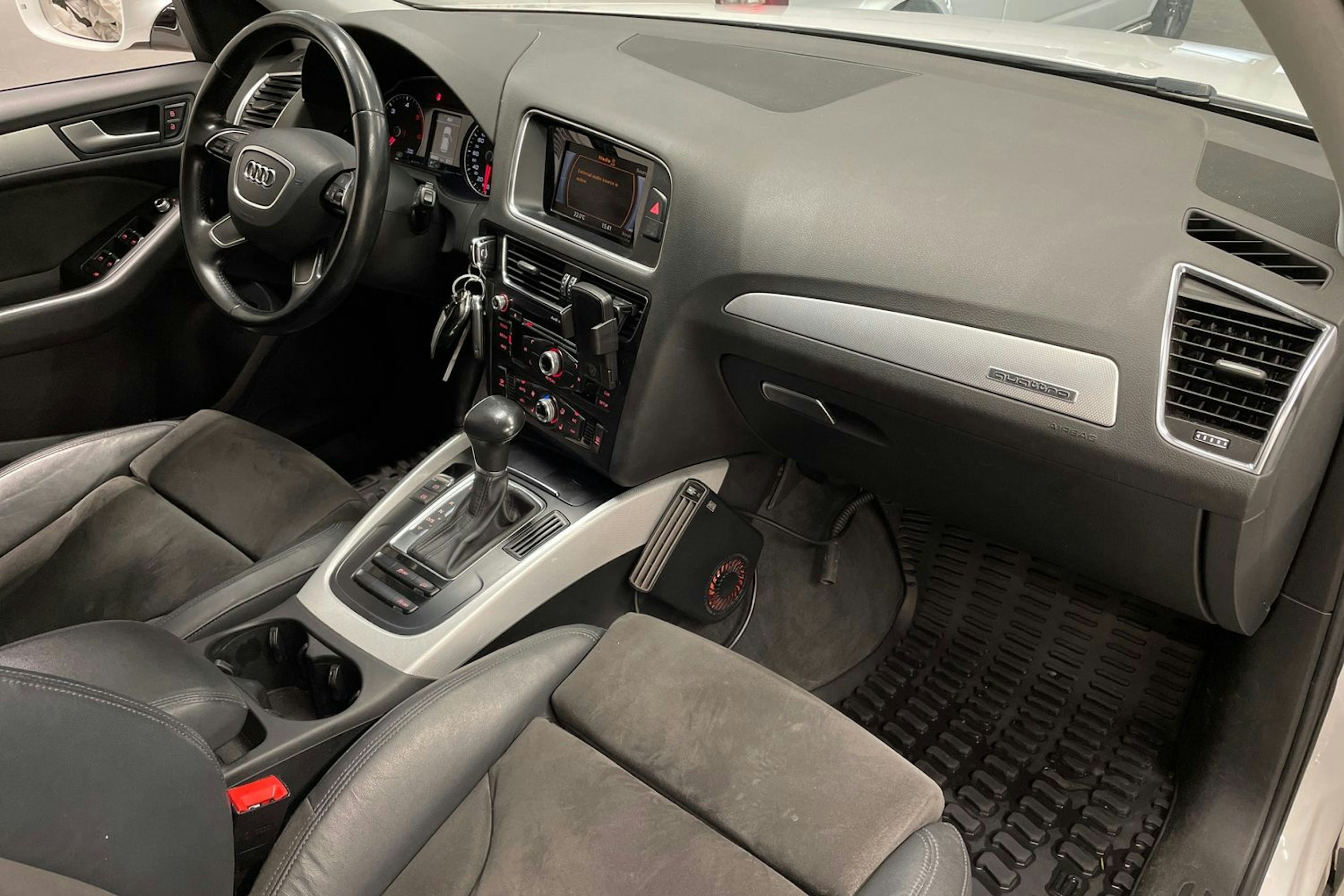 valkoinen Audi Q5 2015 kuva 25.