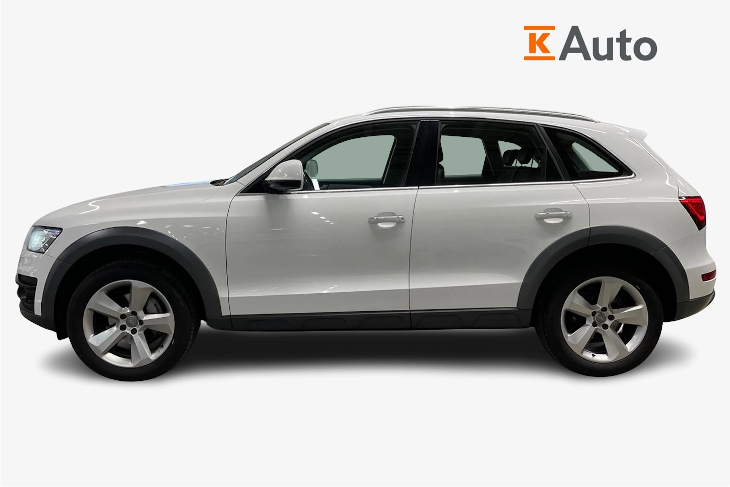 valkoinen Audi Q5 2015 kuva 5.