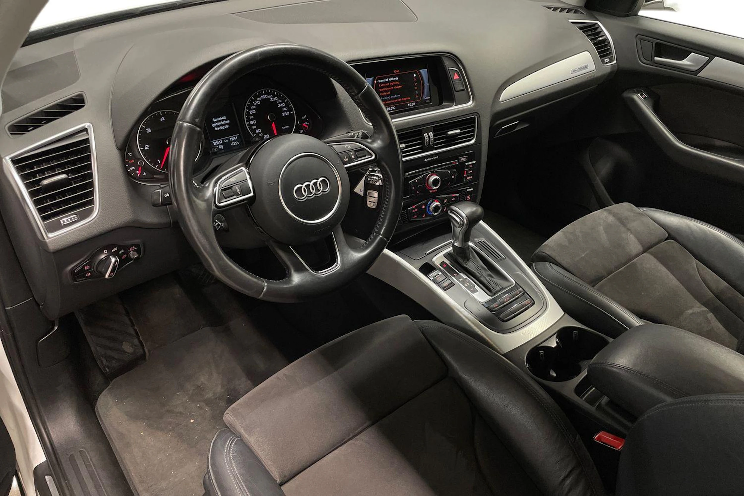 valkoinen Audi Q5 2015 kuva 6.