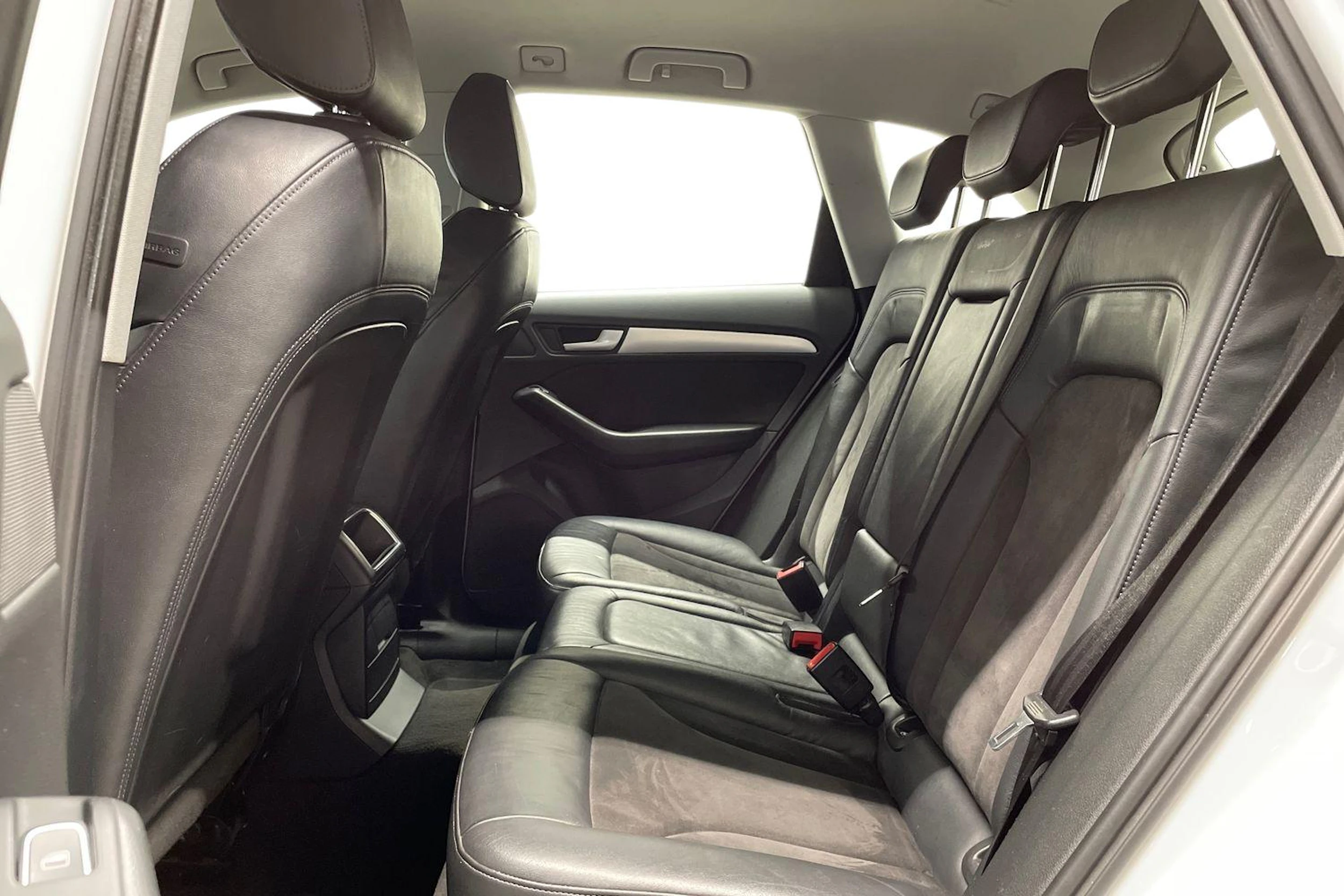 valkoinen Audi Q5 2015 kuva 8.