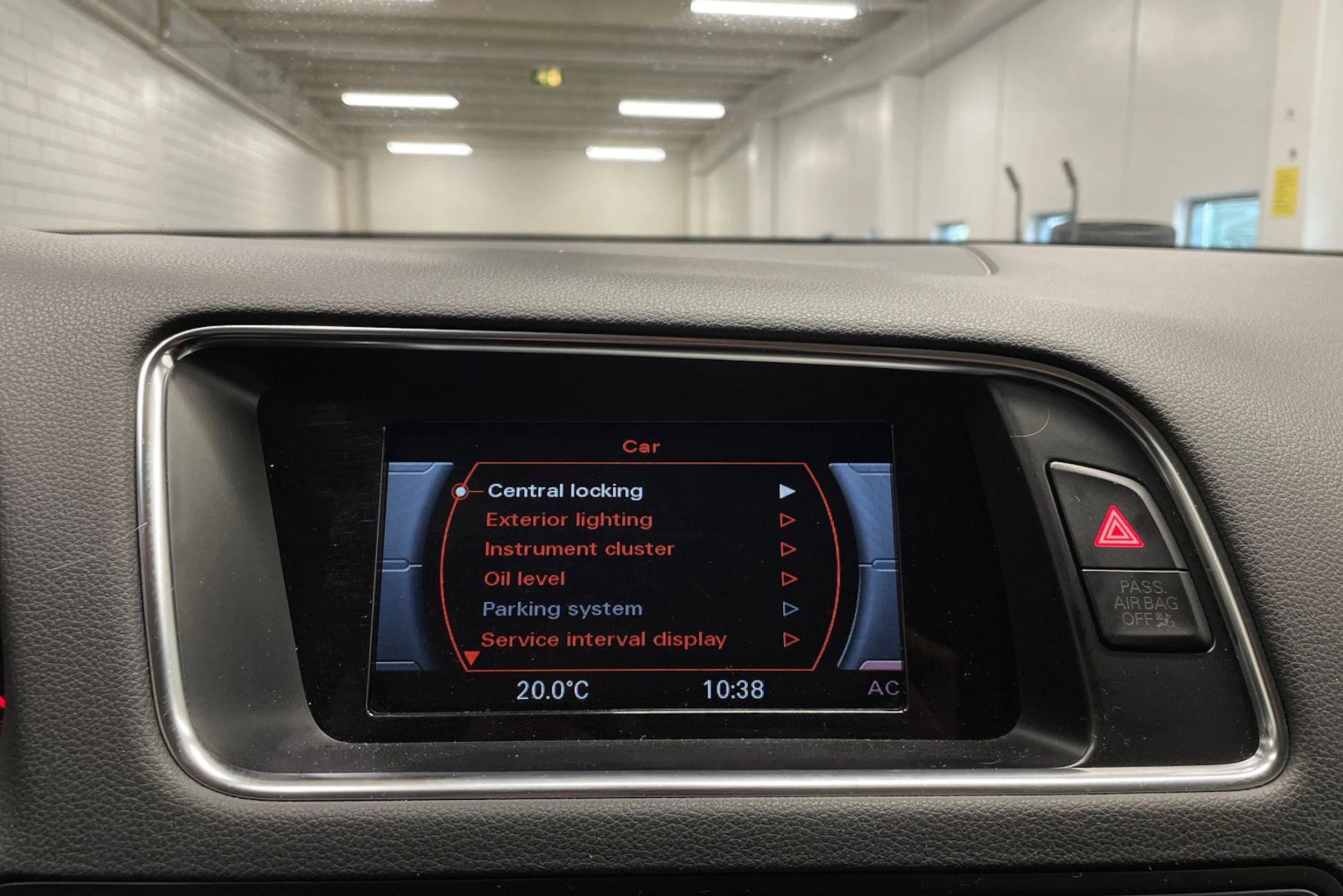 valkoinen Audi Q5 2015 kuva 13.