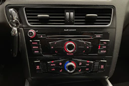 valkoinen Audi Q5 2015 kuva 14.