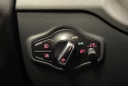 valkoinen Audi Q5 2015 kuva 16.
