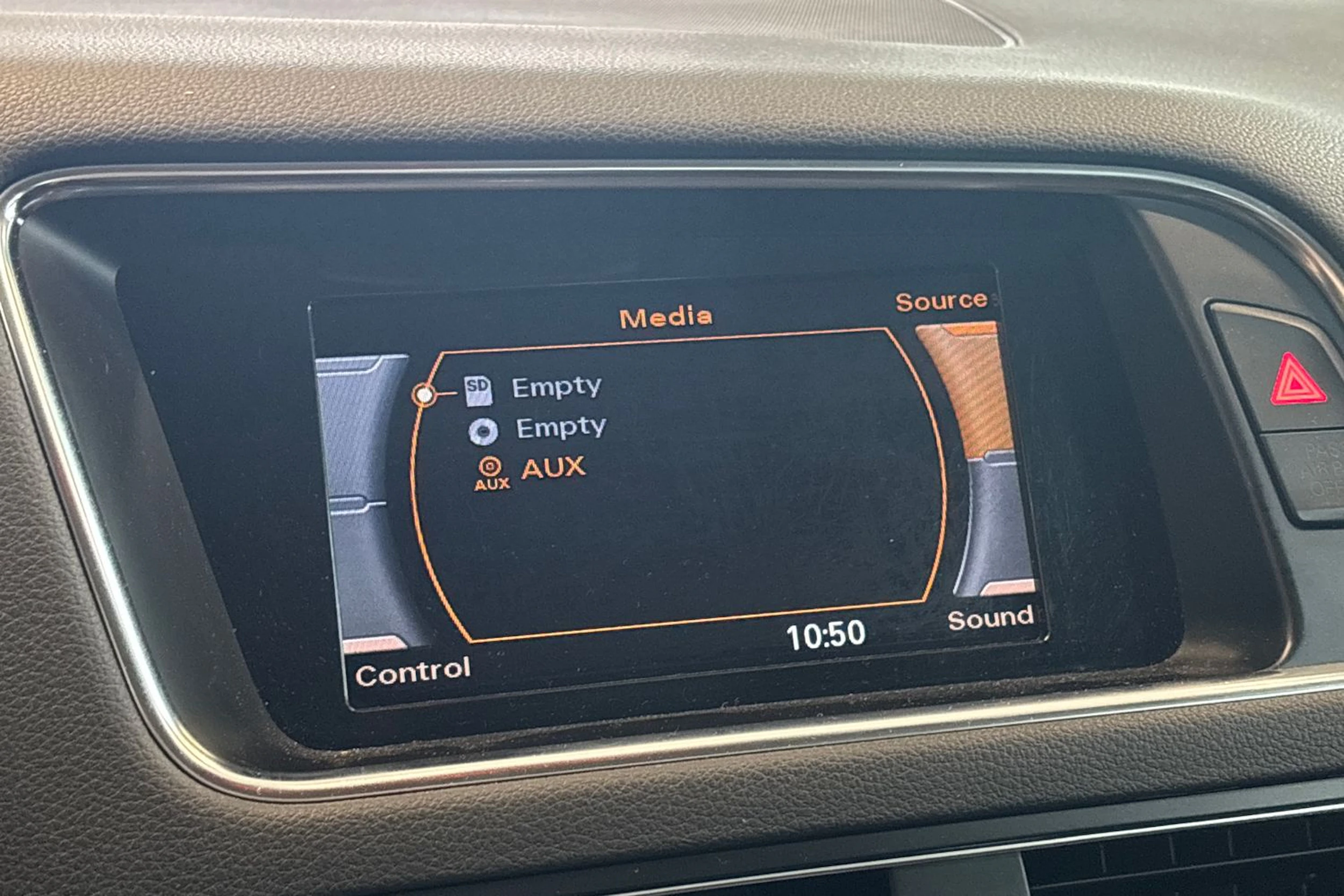 valkoinen Audi Q5 2015 kuva 25.