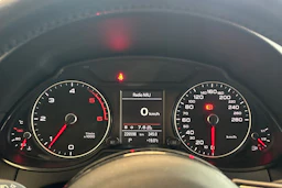 valkoinen Audi Q5 2015 kuva 28.