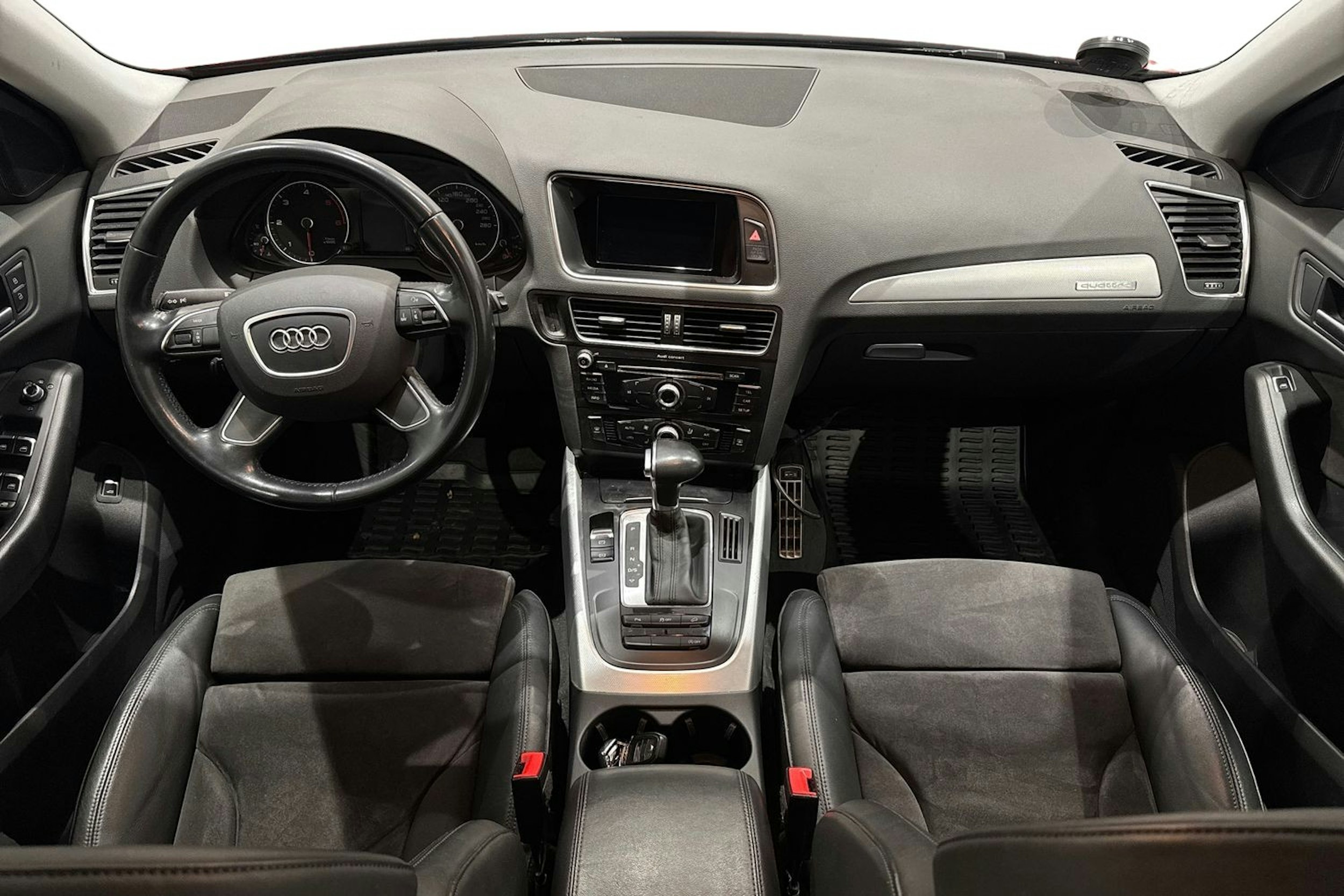 punainen Audi Q5 2015 kuva 9.