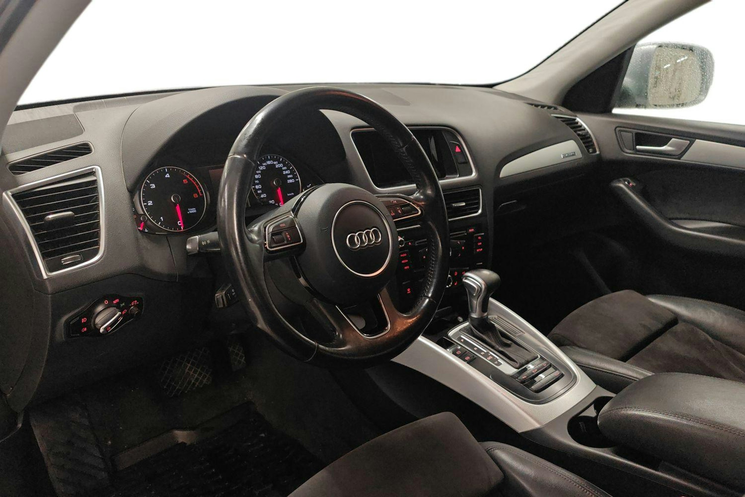 hopea Audi Q5 2015 kuva 3.