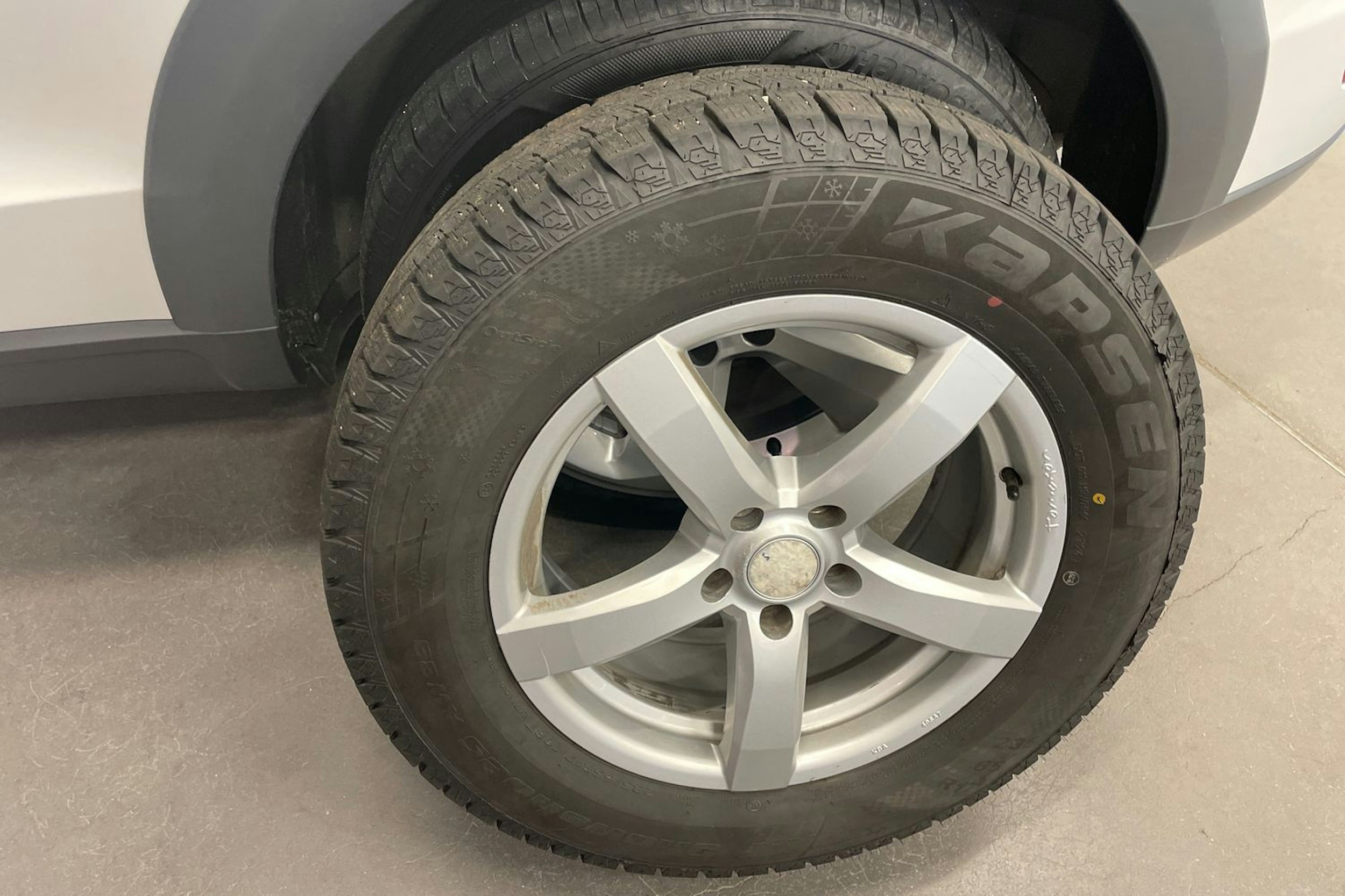 Valkoinen Audi Q5 2015 kuva 13.