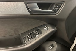 Valkoinen Audi Q5 2015 kuva 15.
