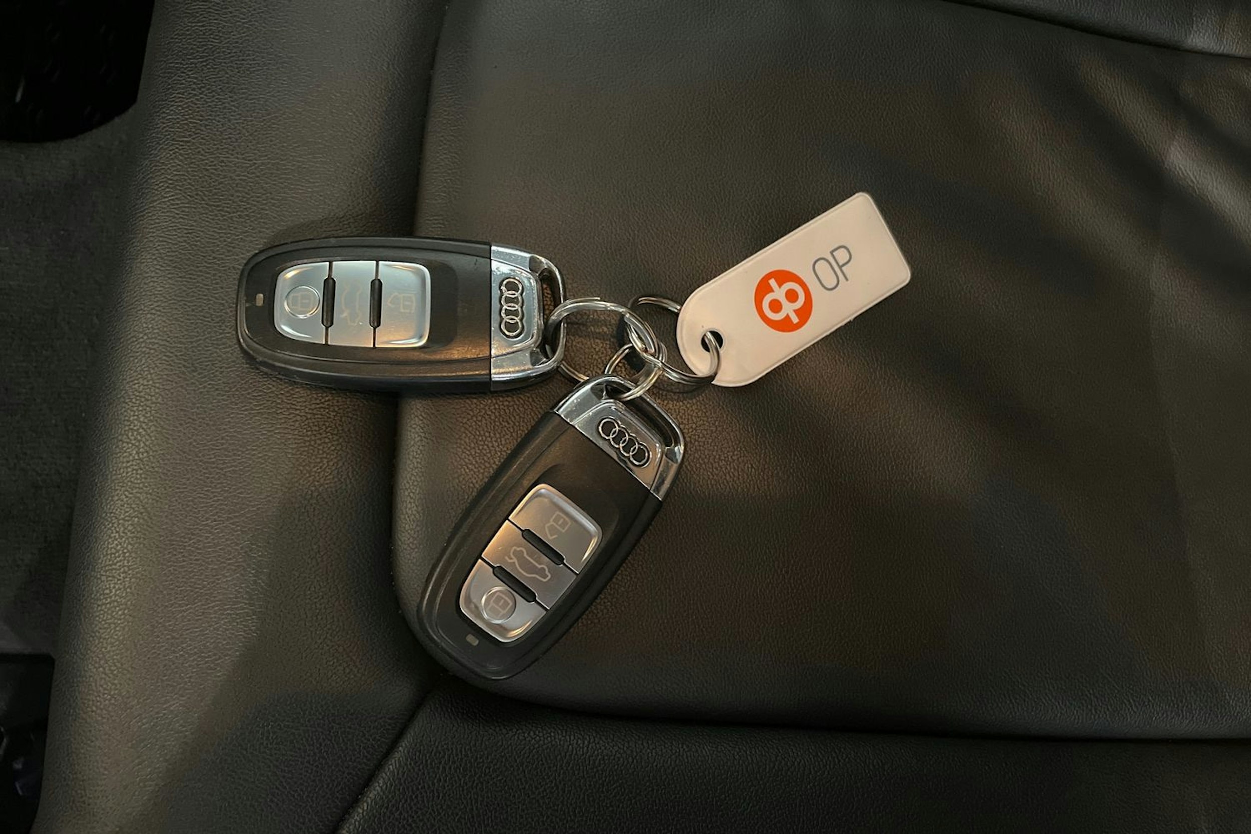 Valkoinen Audi Q5 2015 kuva 26.