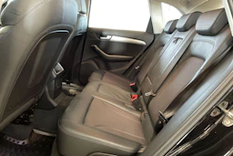 musta Audi Q5 2016 kuva 8.