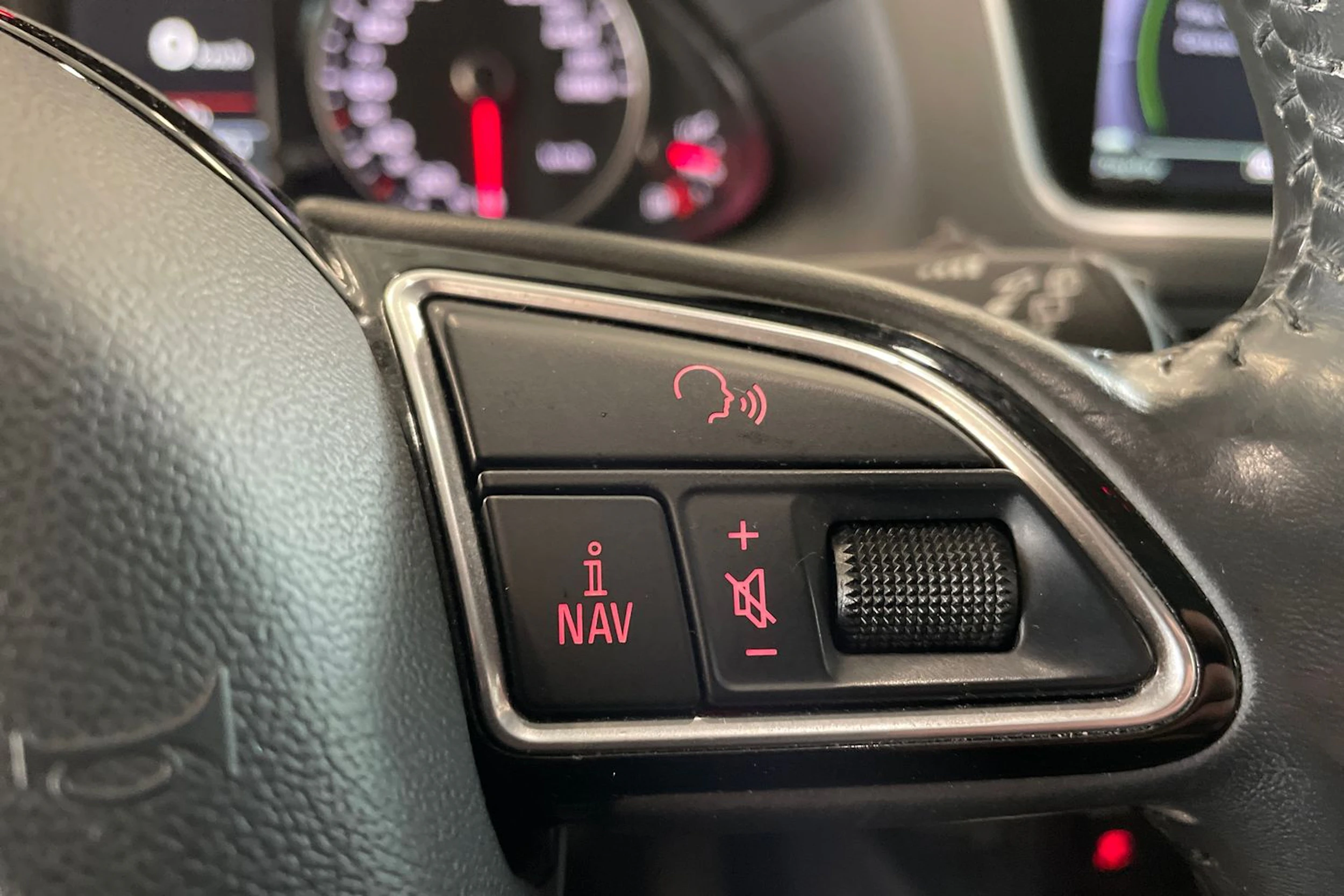 musta Audi Q5 2016 kuva 13.