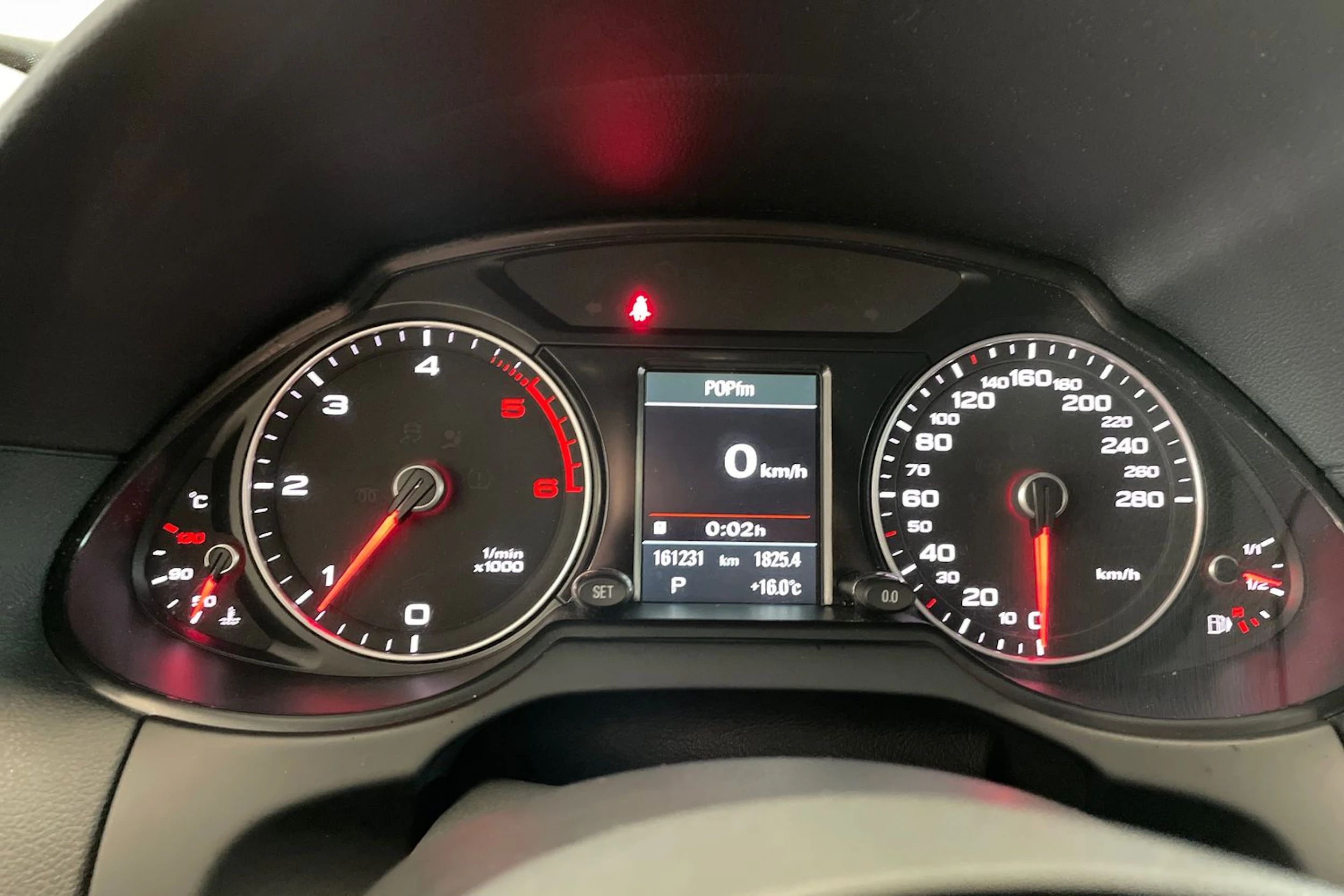 musta Audi Q5 2016 kuva 16.