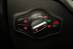 musta Audi Q5 2016 kuva 17.