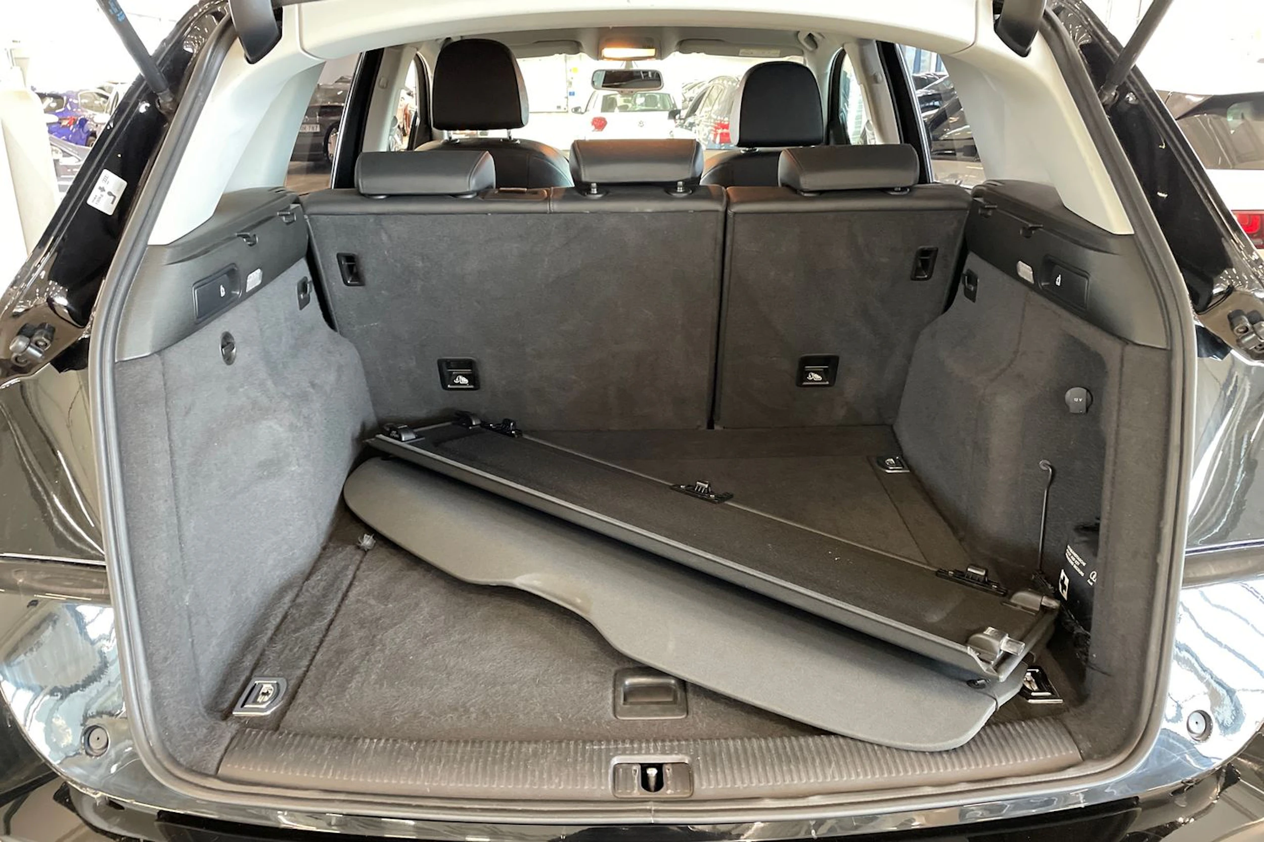 musta Audi Q5 2016 kuva 28.