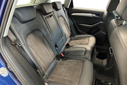 sininen Audi Q5 2015 kuva 11.