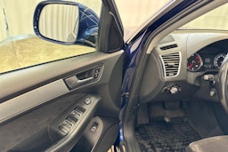 sininen Audi Q5 2015 kuva 14.