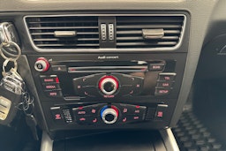 sininen Audi Q5 2015 kuva 20.