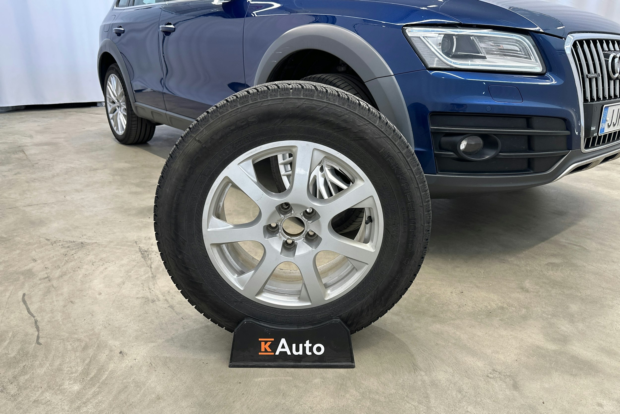 sininen Audi Q5 2015 kuva 24.