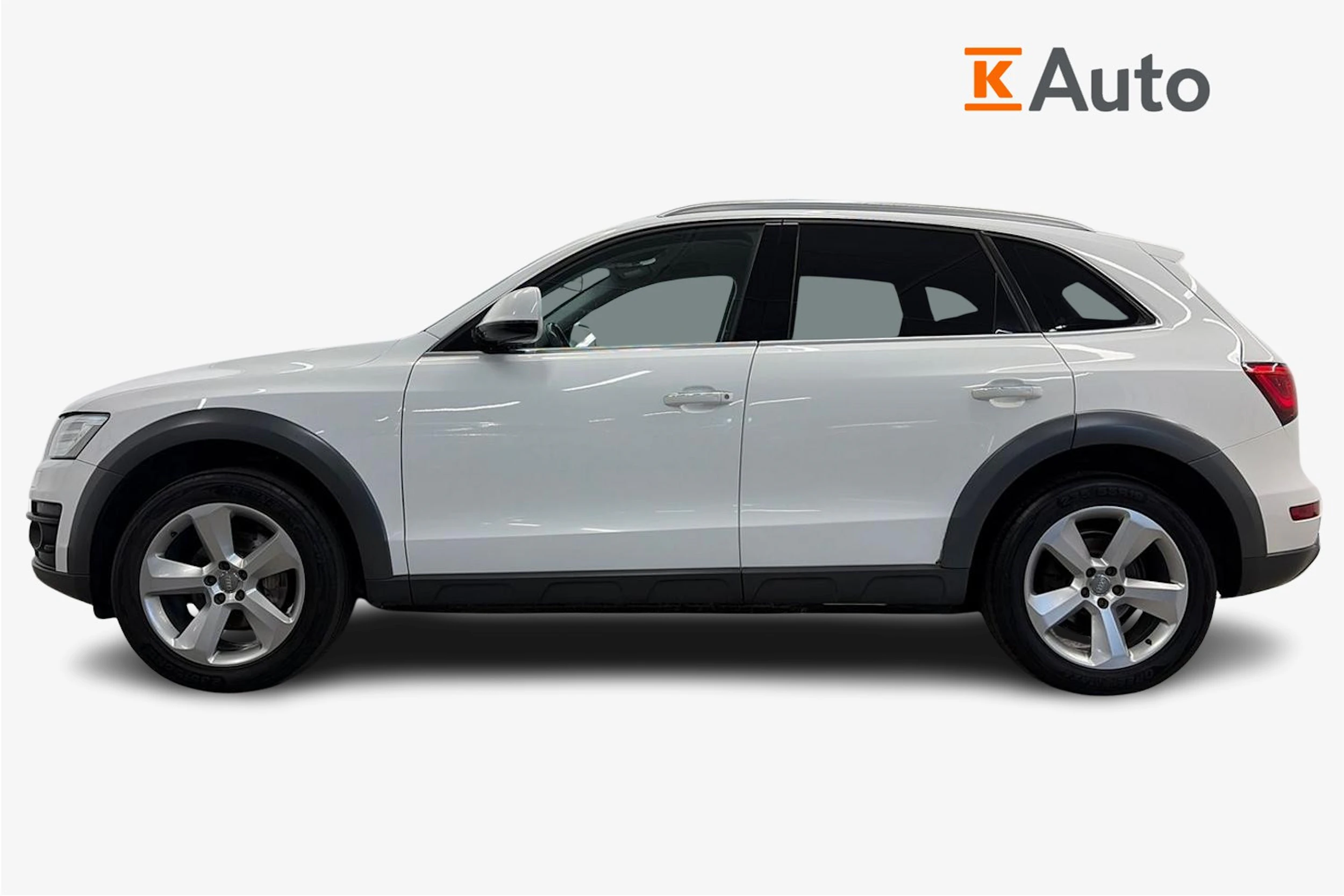 valkoinen Audi Q5 2015 kuva 5.